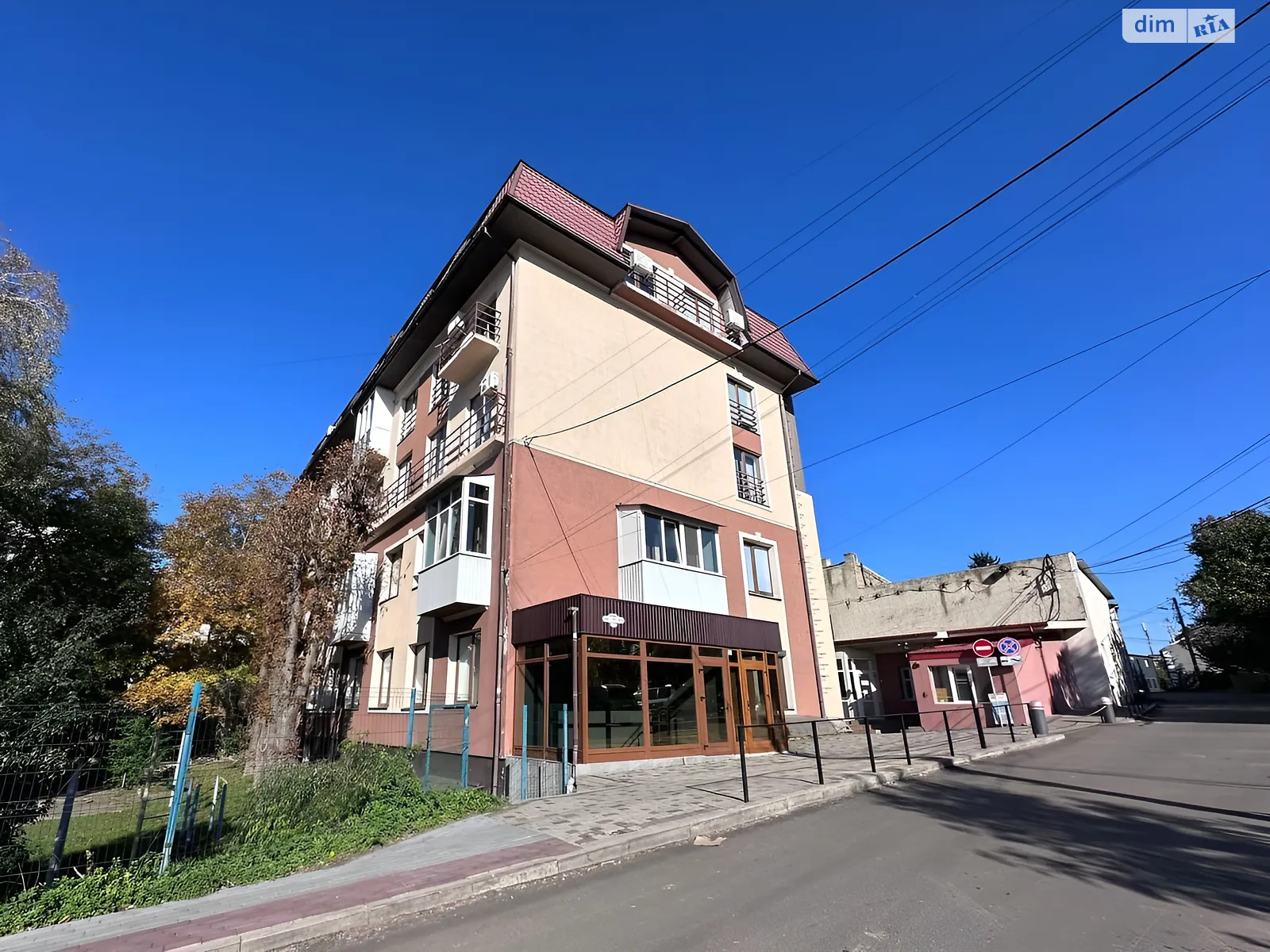 Продається приміщення вільного призначення 245 кв. м в 5-поверховій будівлі, цена: 195000 $ - фото 1