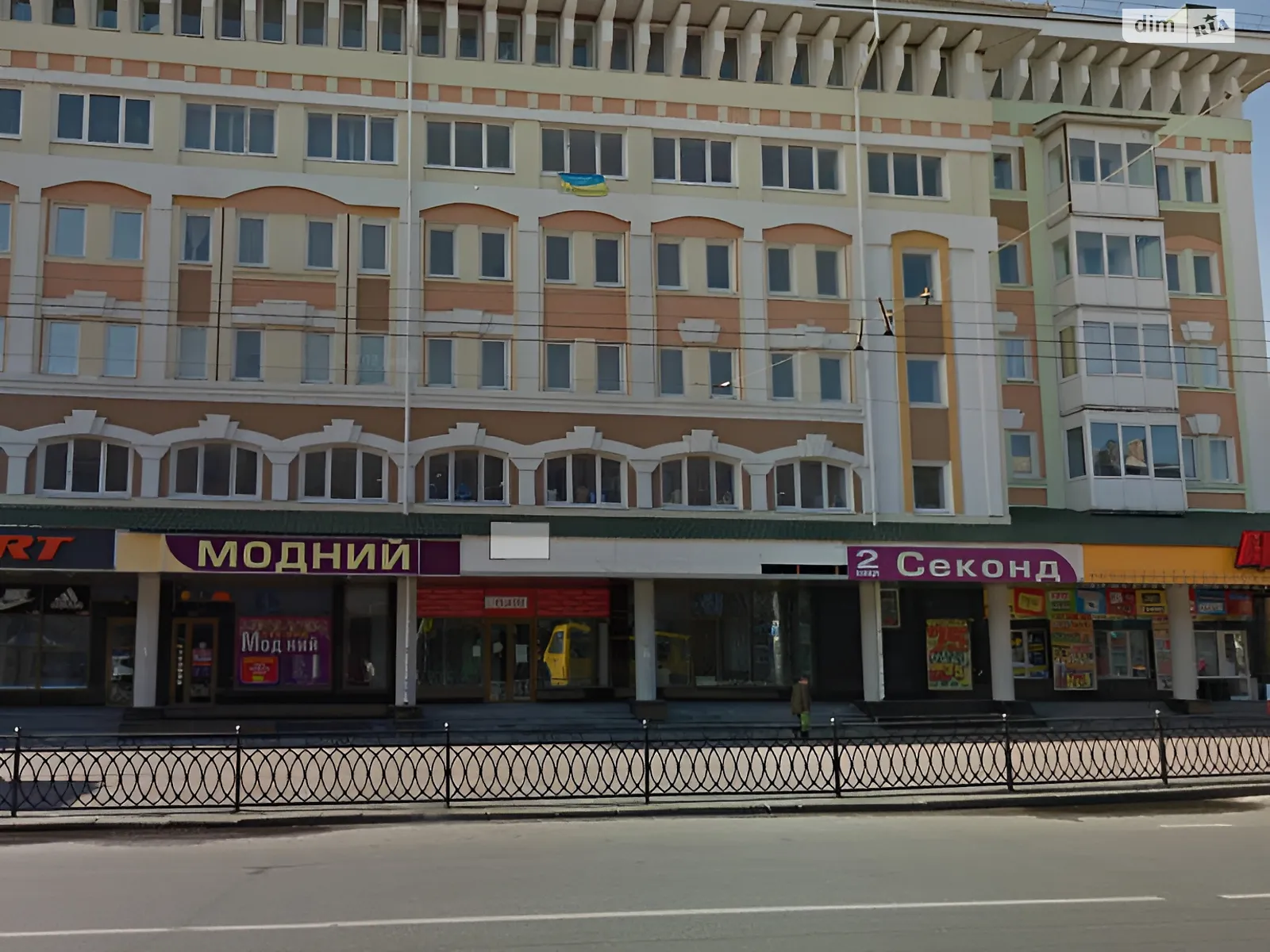 Продається 4-кімнатна квартира 115 кв. м у Рівному, вул. Соборна, 63 - фото 1