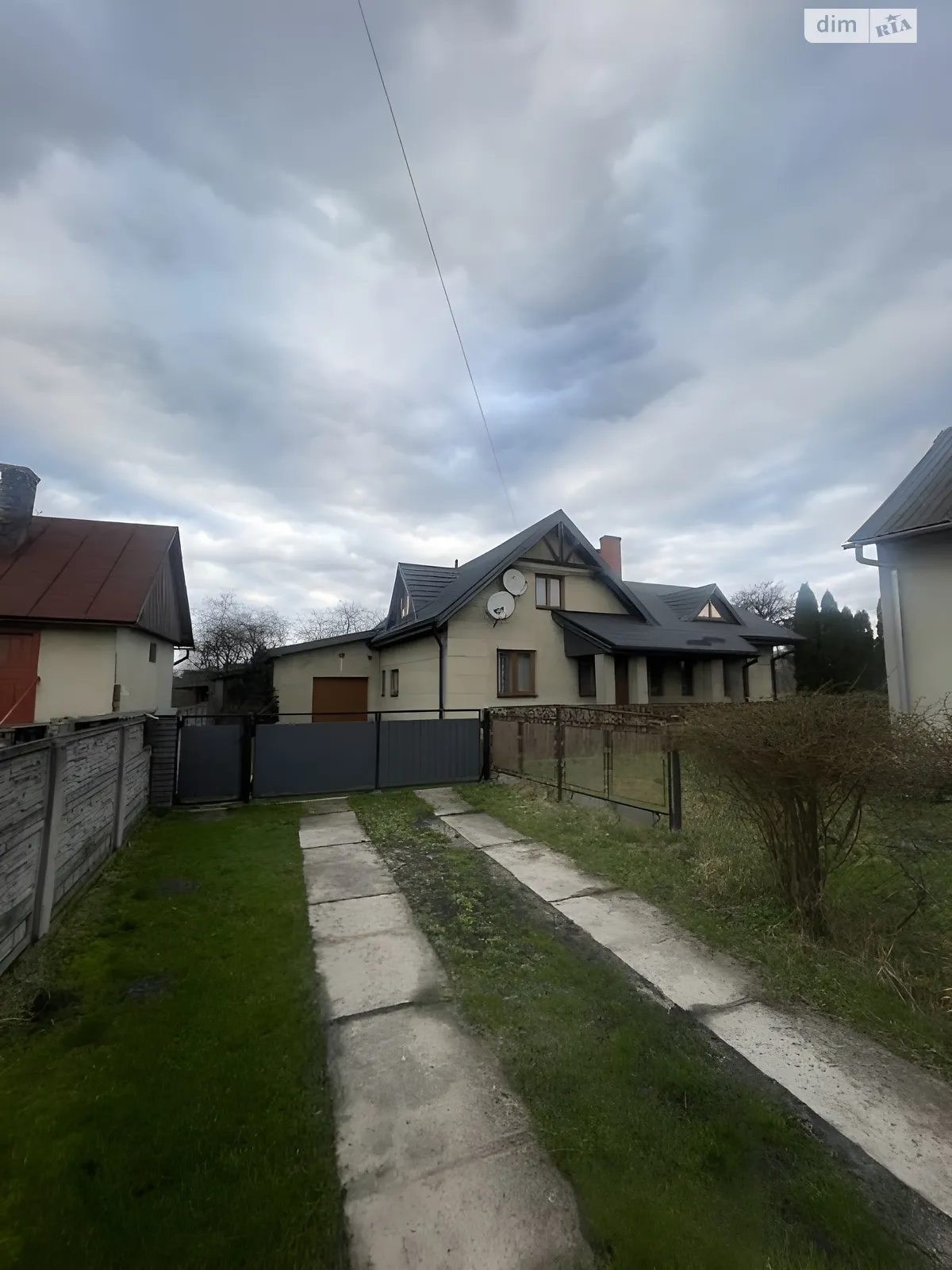 Продається будинок 2 поверховий 186 кв. м з подвалом, цена: 95000 € - фото 1