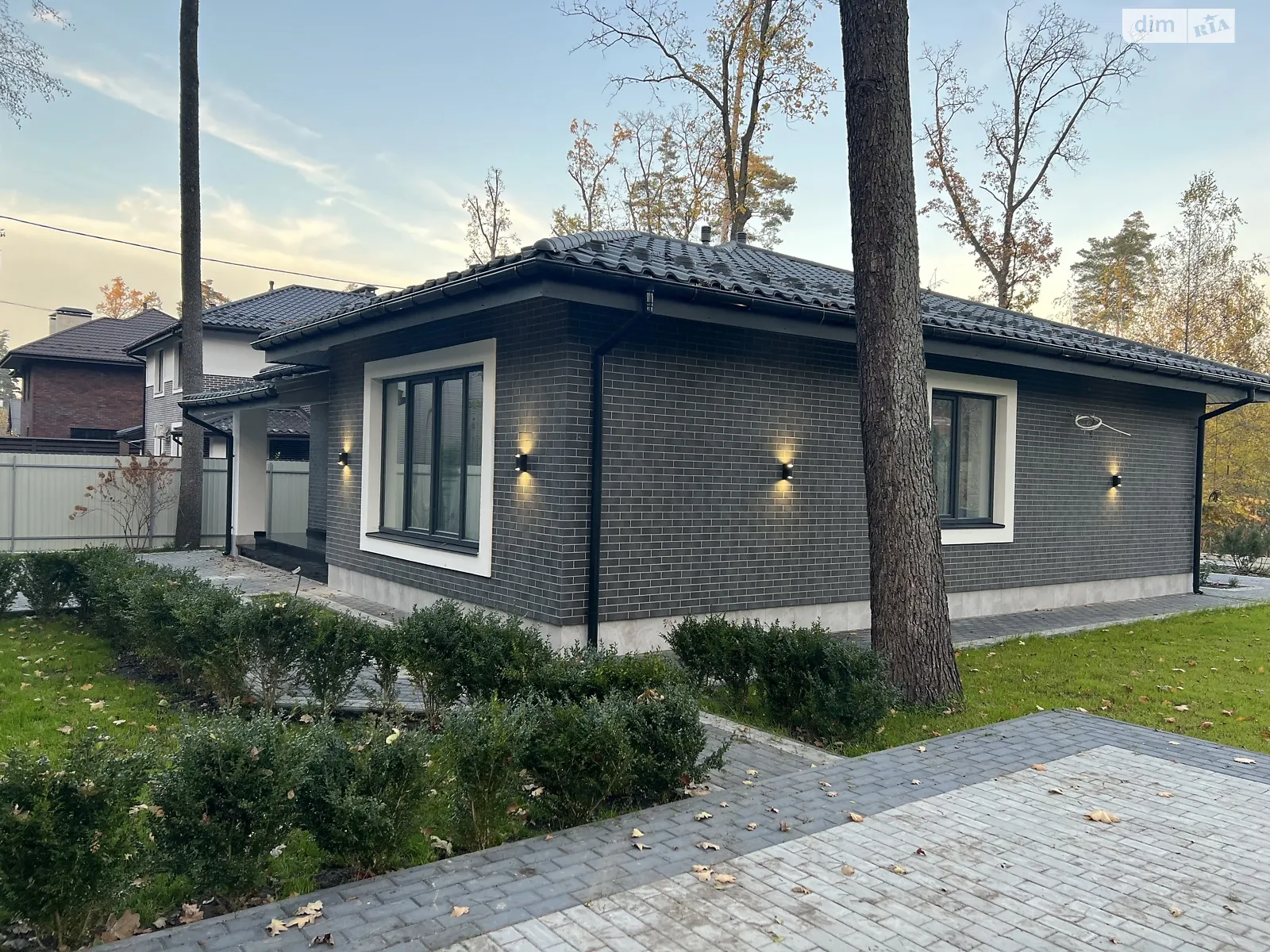 Продається одноповерховий будинок 105 кв. м з мансардою, цена: 235000 $ - фото 1