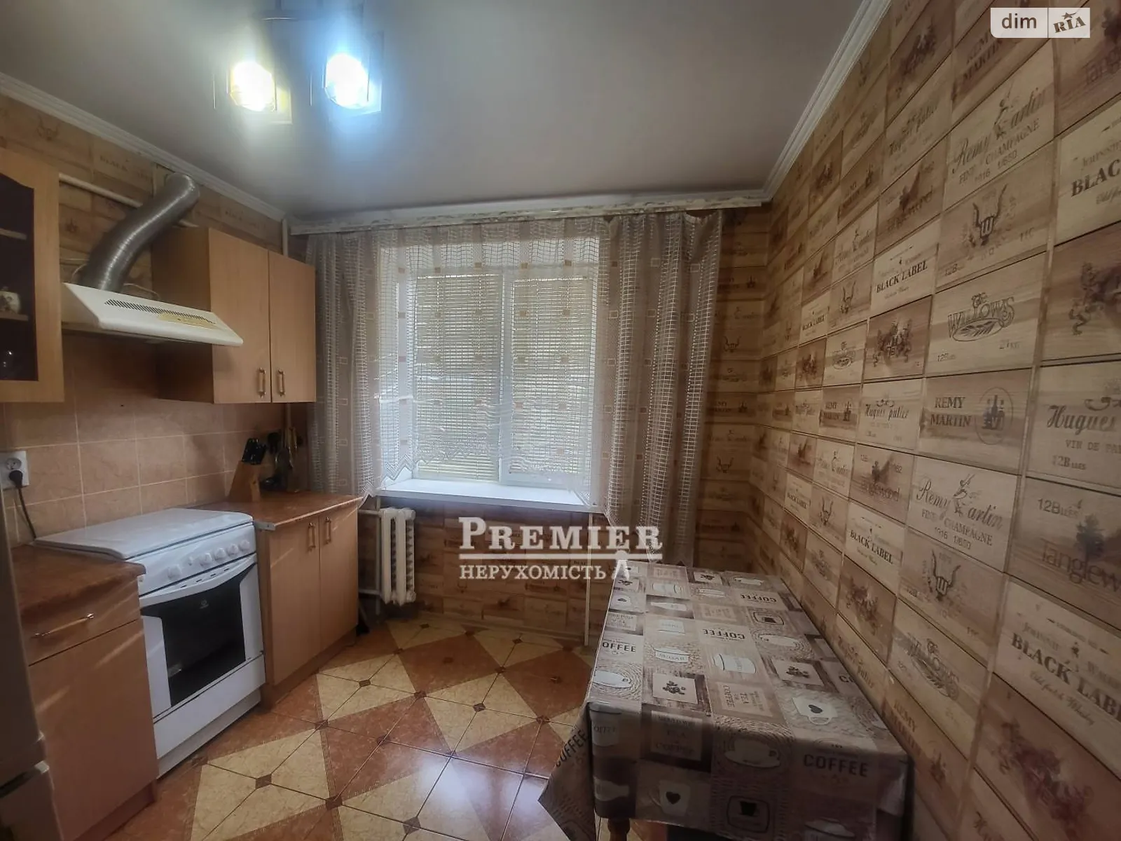 Продается 1-комнатная квартира 39 кв. м в Одессе, просп. Небесной Сотни - фото 1