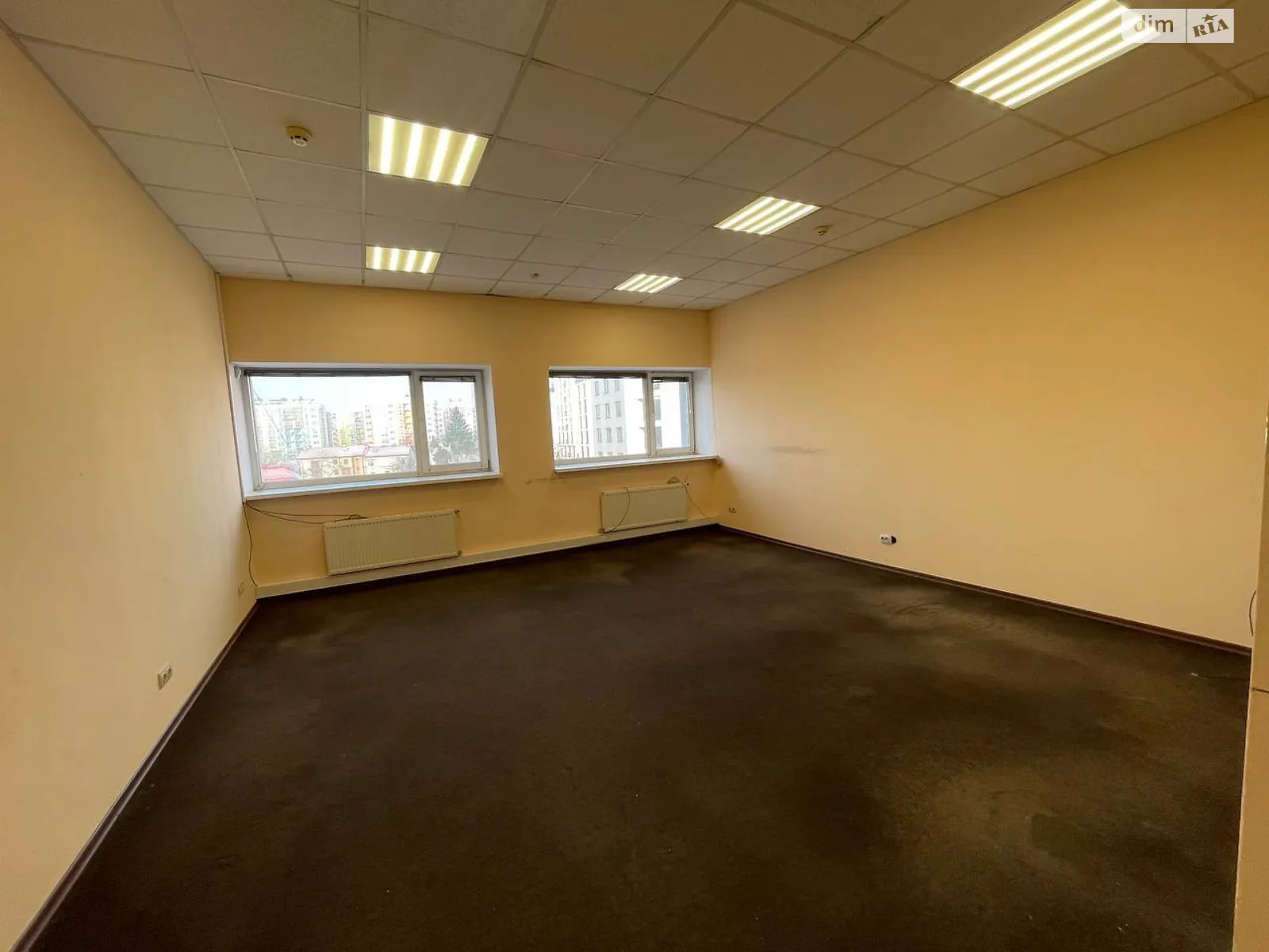 Здається в оренду офіс 141.5 кв. м в бізнес-центрі, цена: 35375 грн - фото 1