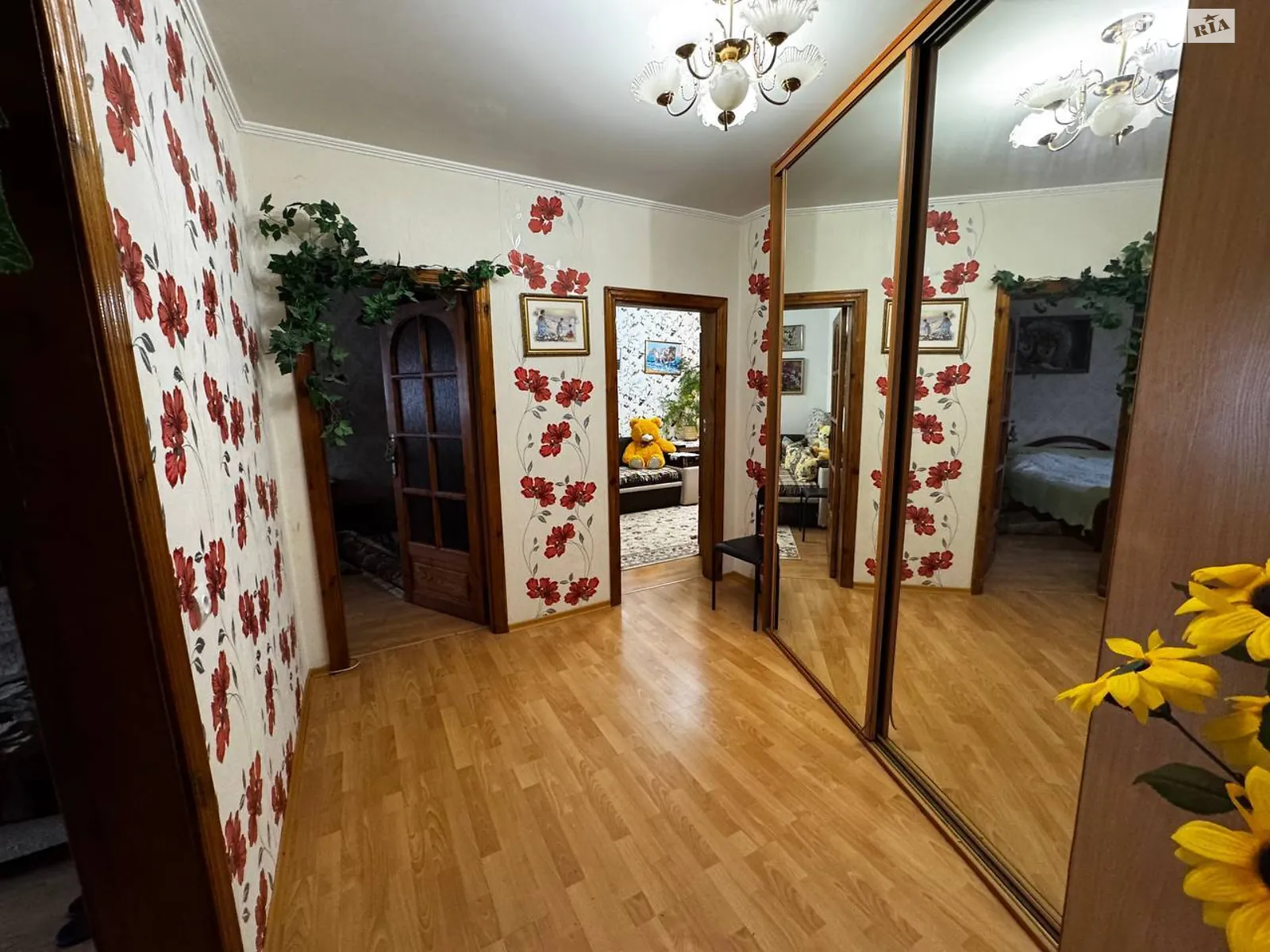 Продается 3-комнатная квартира 70.5 кв. м в Хмельницком, ул. Кармелюка, 6/2 - фото 1