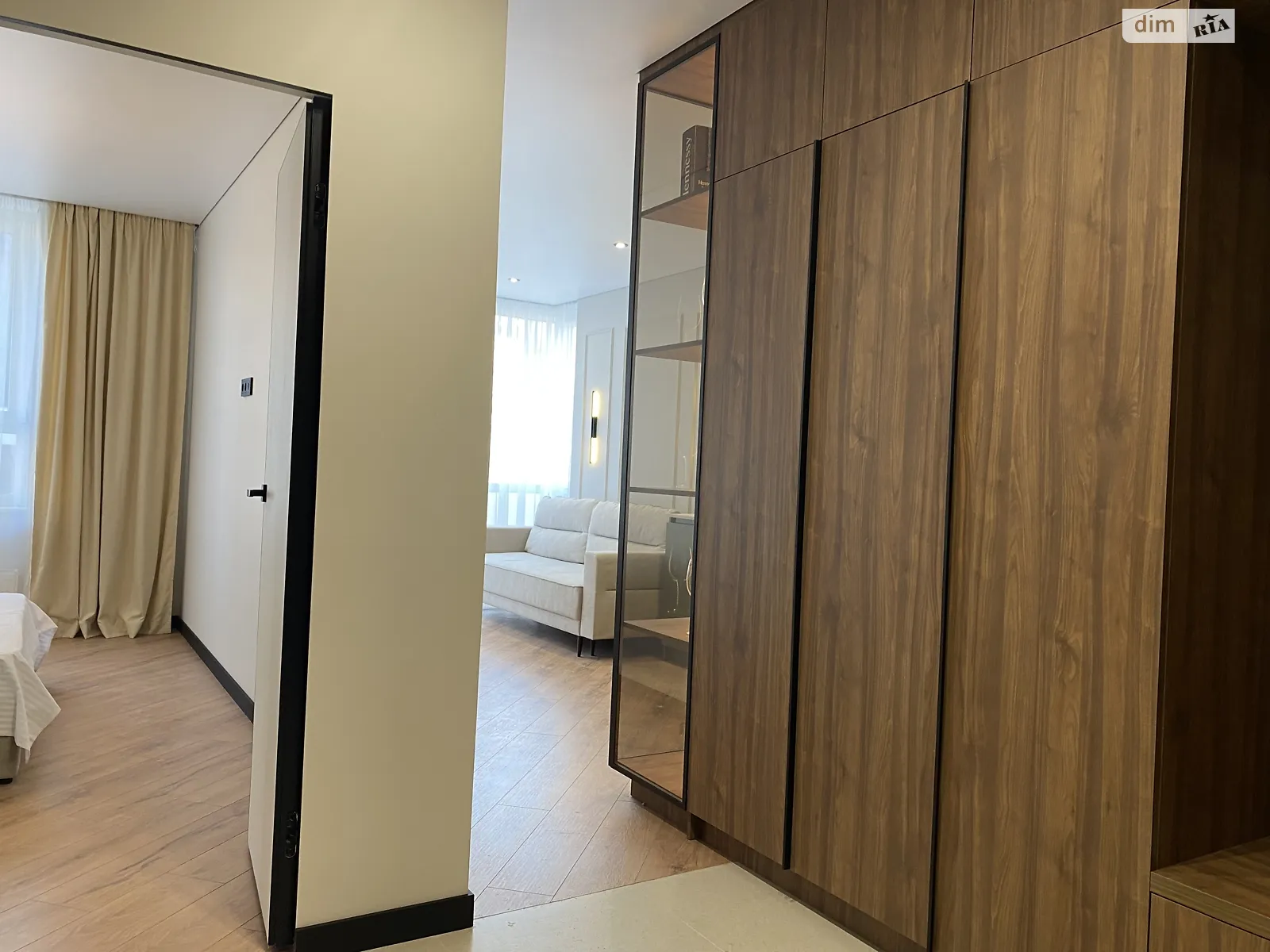 Продається 1-кімнатна квартира 42 кв. м у Ірпені, вул. Університетська(Карла Маркса), 3/7 - фото 1