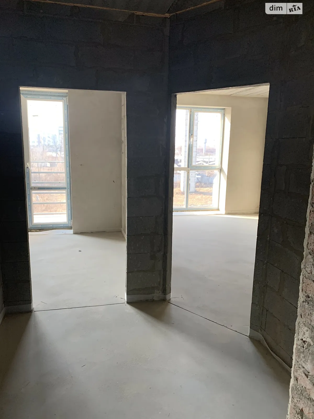 Продается 1-комнатная квартира 38 кв. м в Гостомеле, ул. Украинская, 12/2 - фото 1