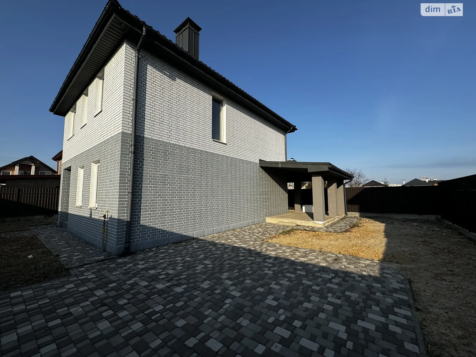 Продается дом на 2 этажа 130 кв. м с участком, цена: 125000 $ - фото 1