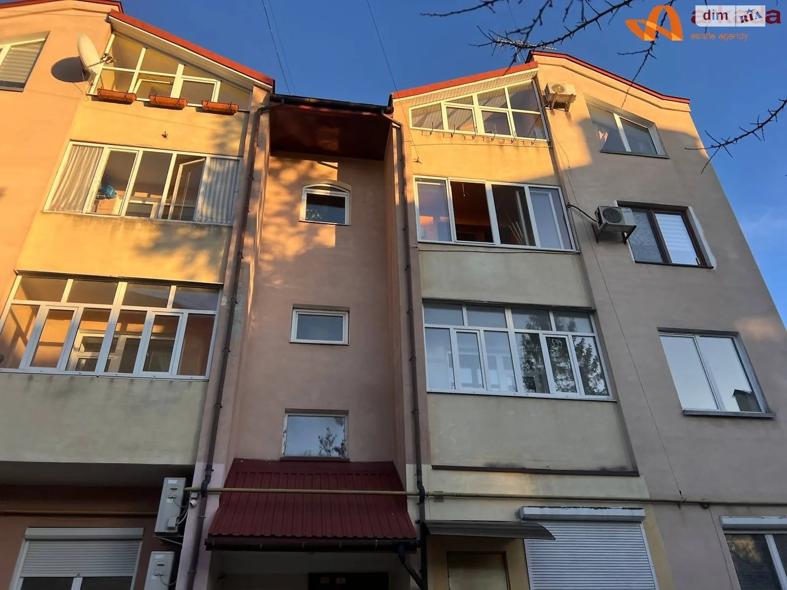 Продается 4-комнатная квартира 163 кв. м в Ивано-Франковске, ул. Заклинских, 1А - фото 1