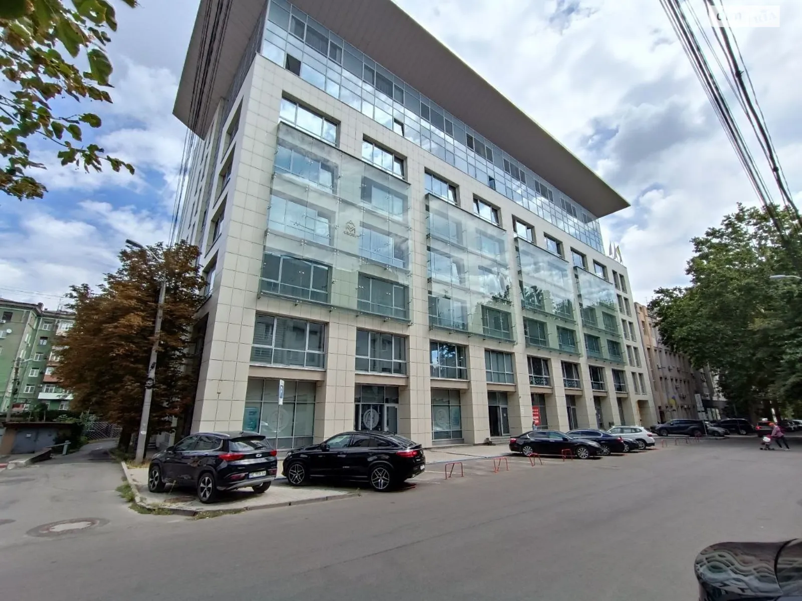 Сдается в аренду офис 159 кв. м в бизнес-центре, цена: 53000 $ - фото 1