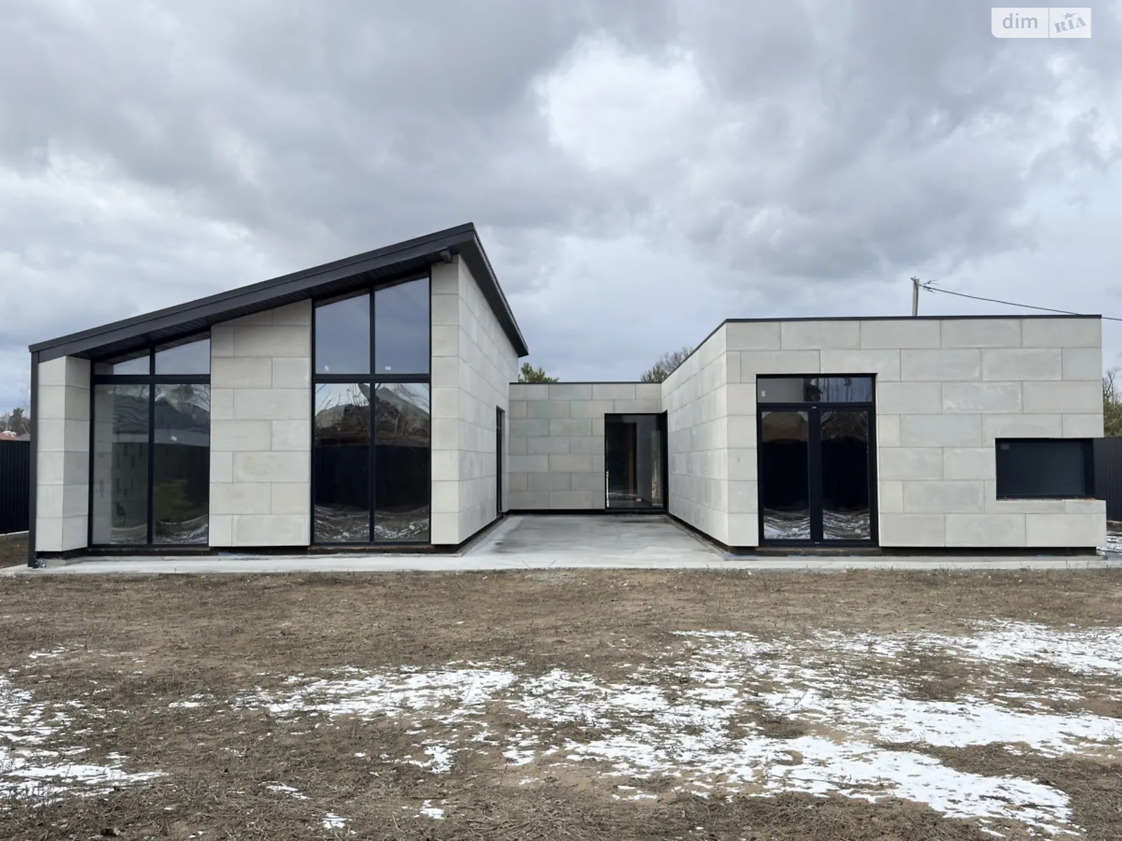 Продається одноповерховий будинок 210 кв. м з бесідкою, цена: 160000 $ - фото 1