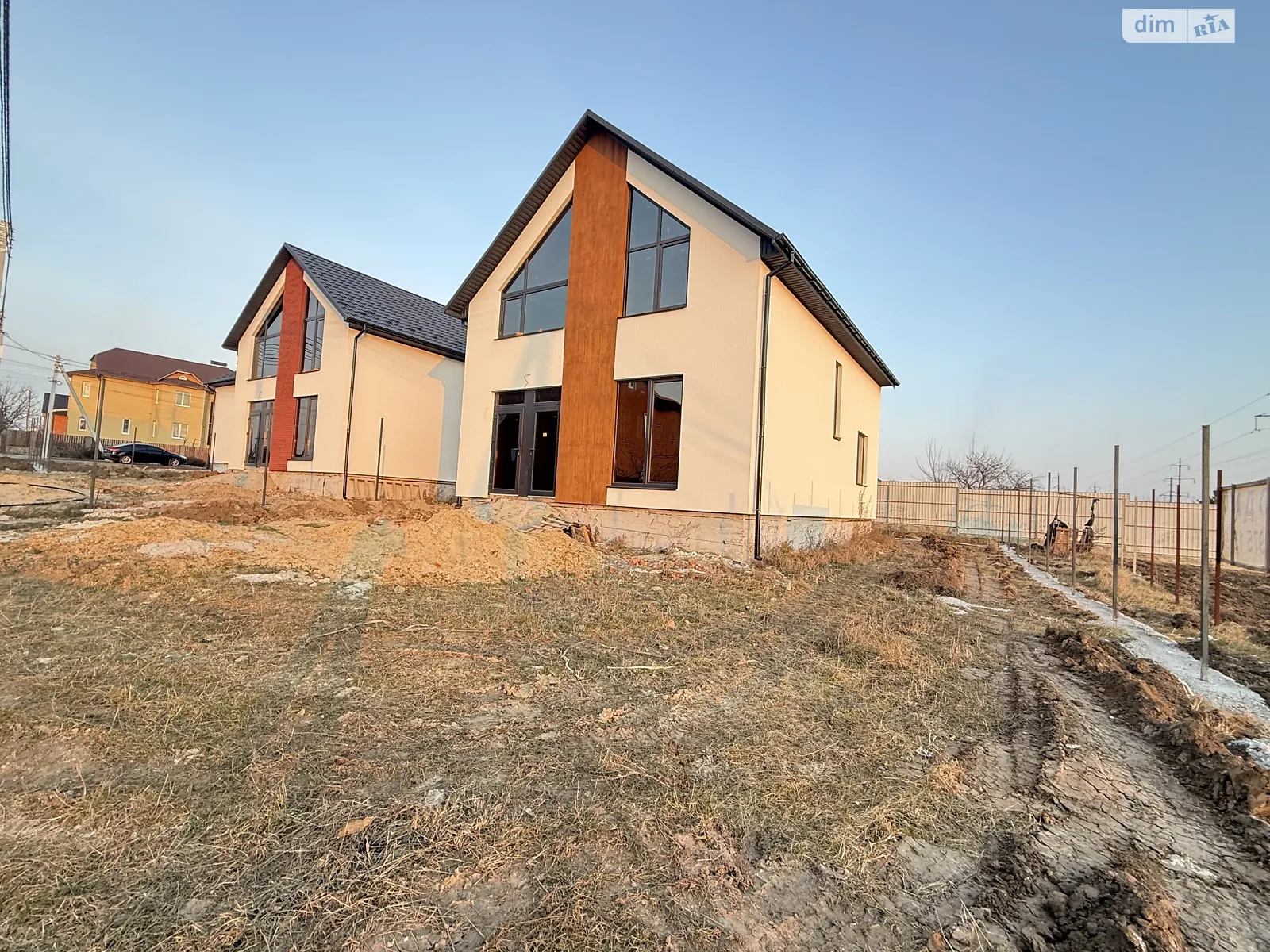 Продається будинок 2 поверховий 130 кв. м з гаражем, цена: 130000 $ - фото 1