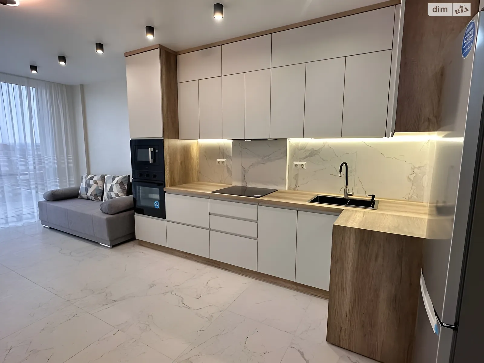 Продается 1-комнатная квартира 47 кв. м в Ивано-Франковске, цена: 60000 $ - фото 1