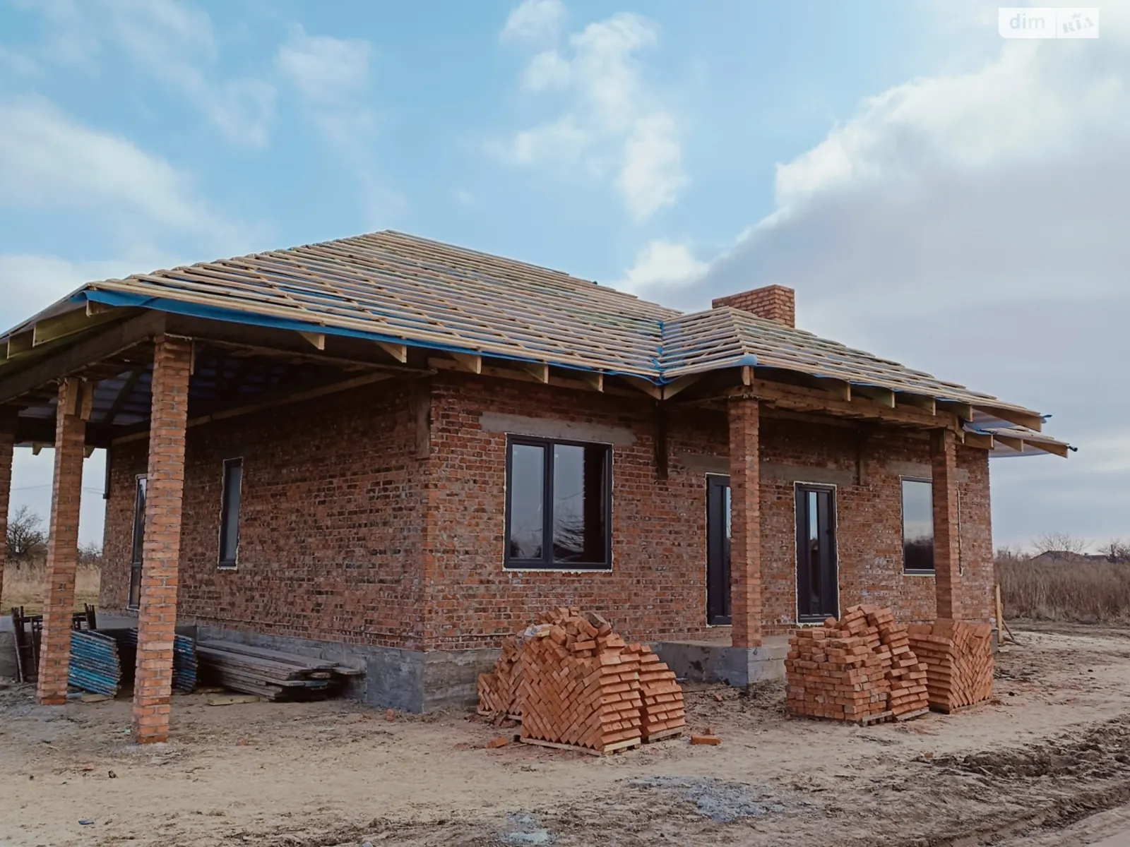 Продається одноповерховий будинок 113 кв. м з бесідкою, цена: 85000 $ - фото 1