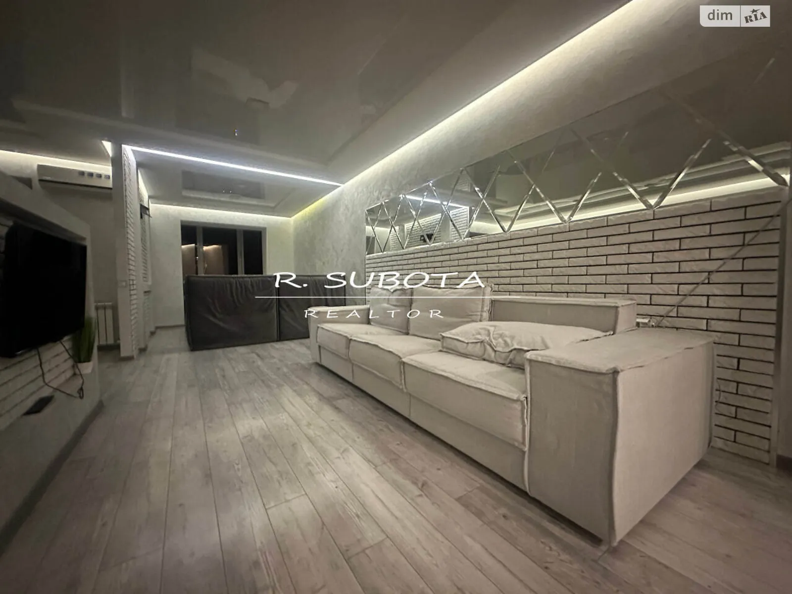 Здається в оренду 1-кімнатна квартира 75 кв. м у Дніпрі, вул. Набережна Перемоги, 62А - фото 1