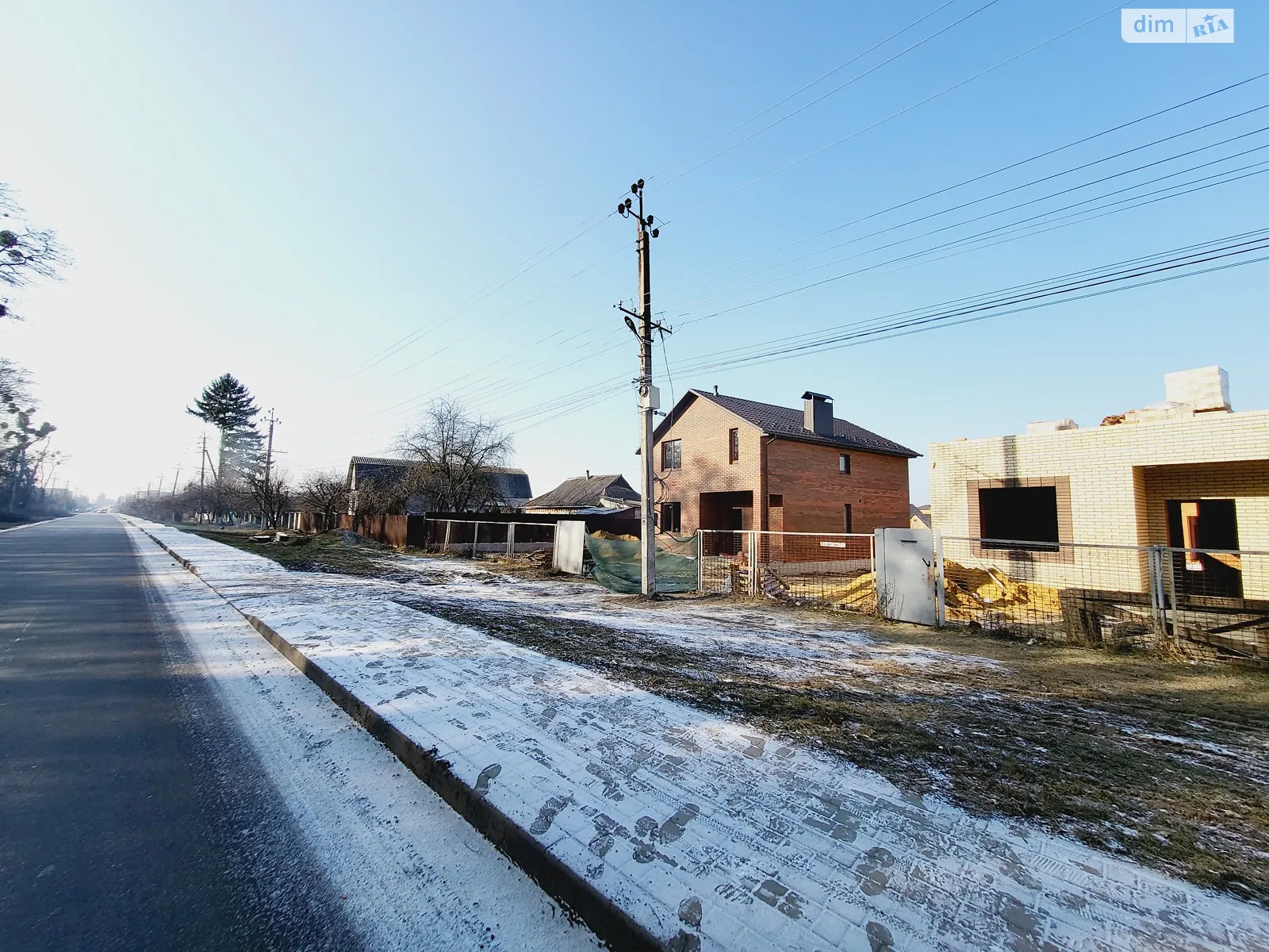 Продается дом на 2 этажа 125 кв. м с террасой, цена: 95000 $ - фото 1