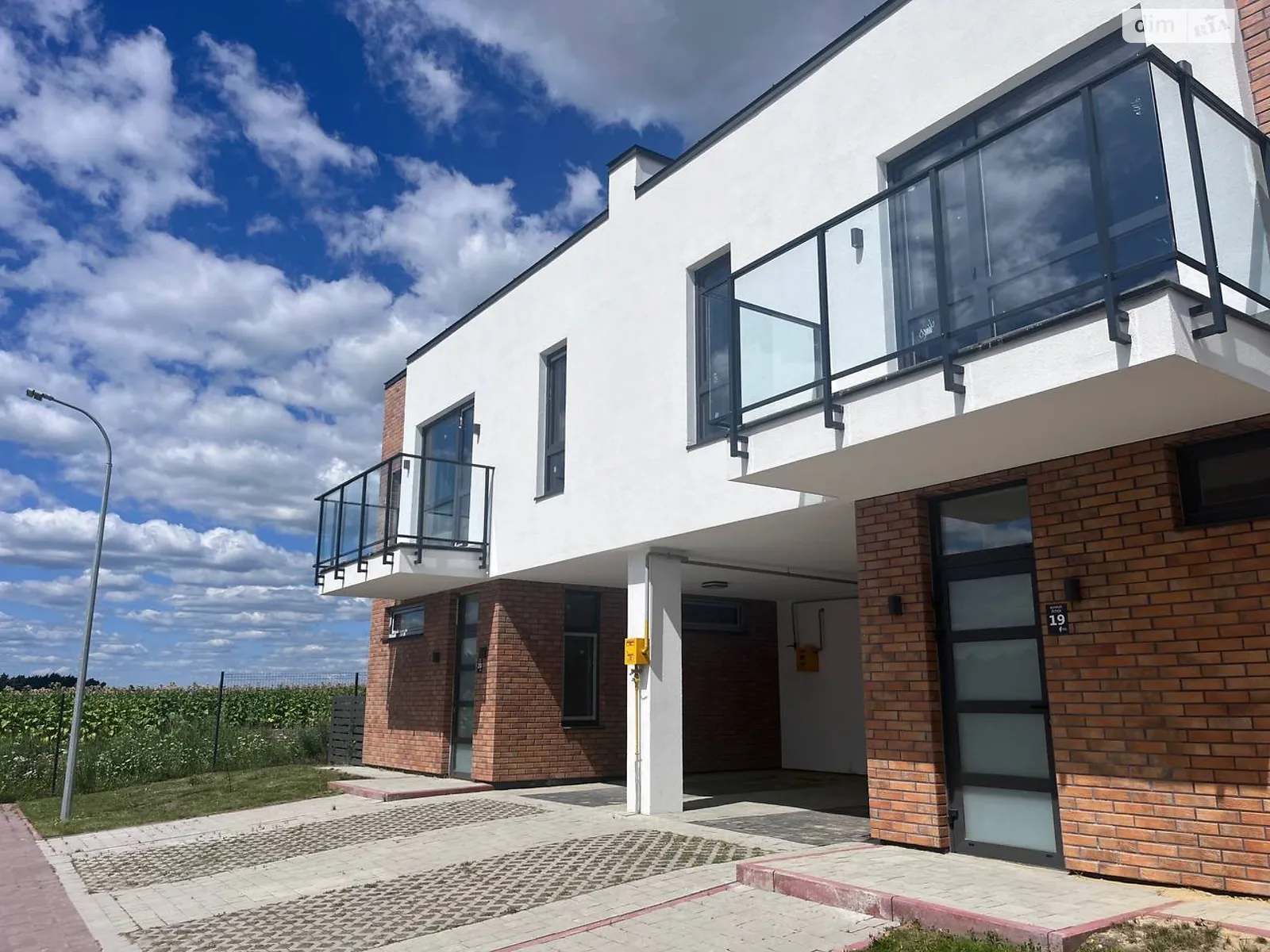 Продається будинок 2 поверховий 111 кв. м з садом, цена: 105000 $ - фото 1