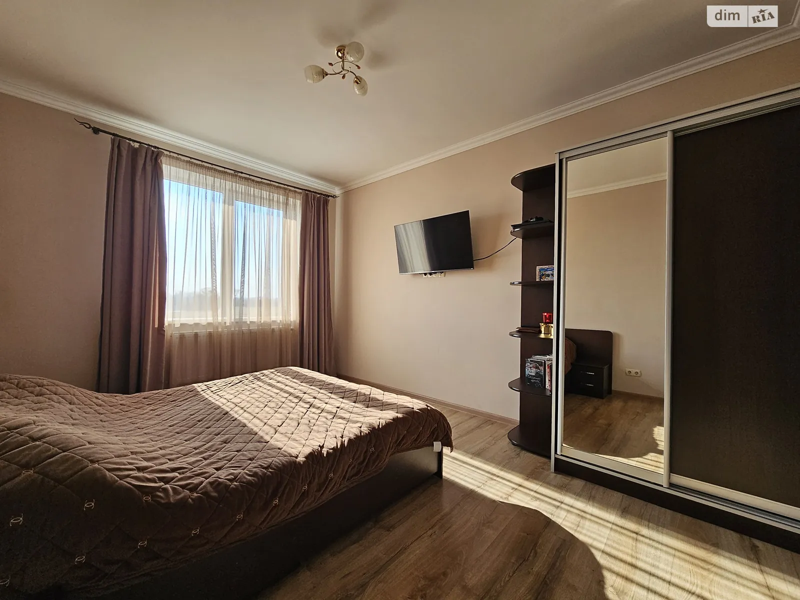Продається 3-кімнатна квартира 86.1 кв. м у Івано-Франківську, вул. Героїв Миколаєва(Дзівінського) - фото 1