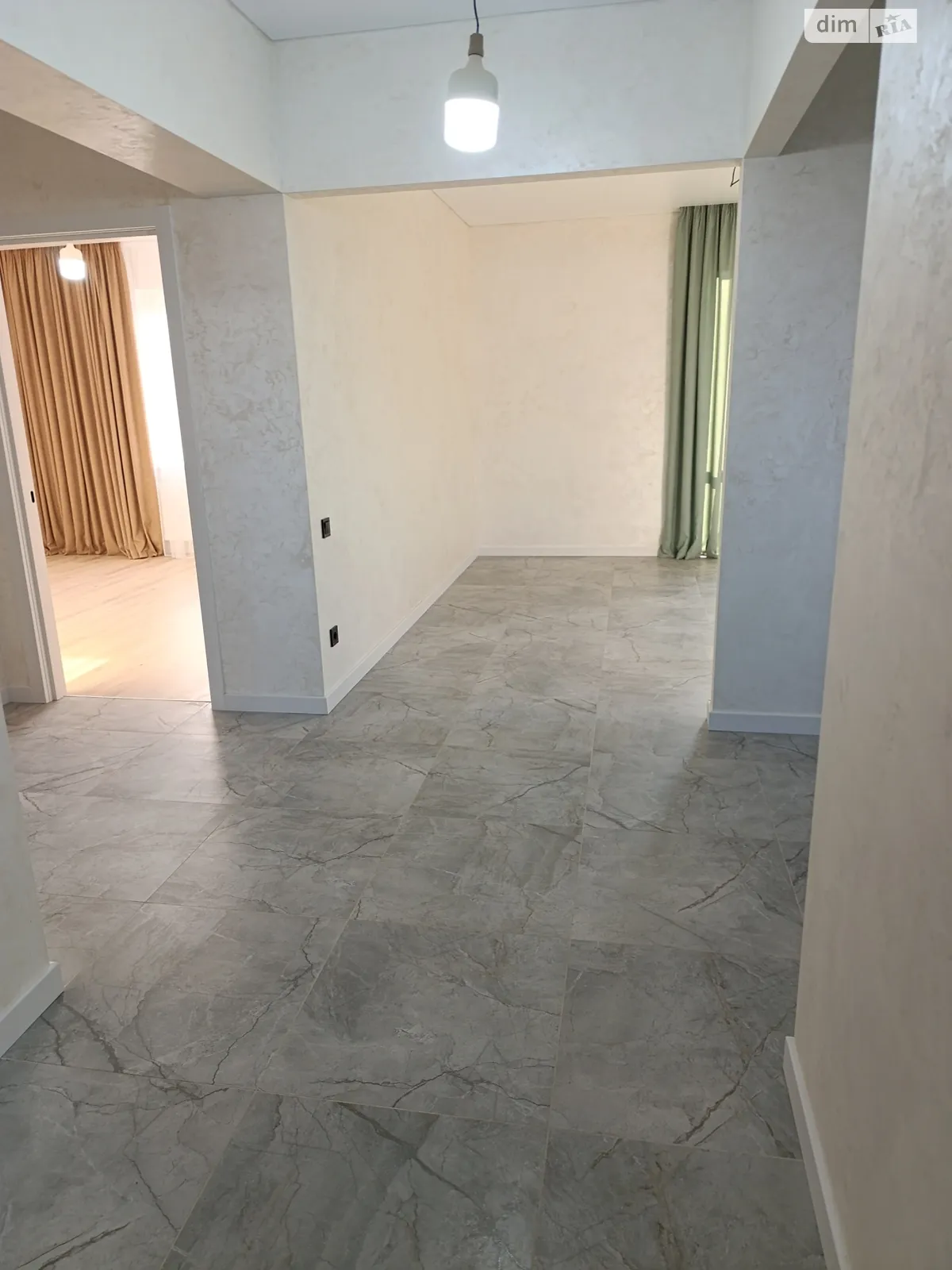 Продается одноэтажный дом 100 кв. м с камином, цена: 130000 $ - фото 1