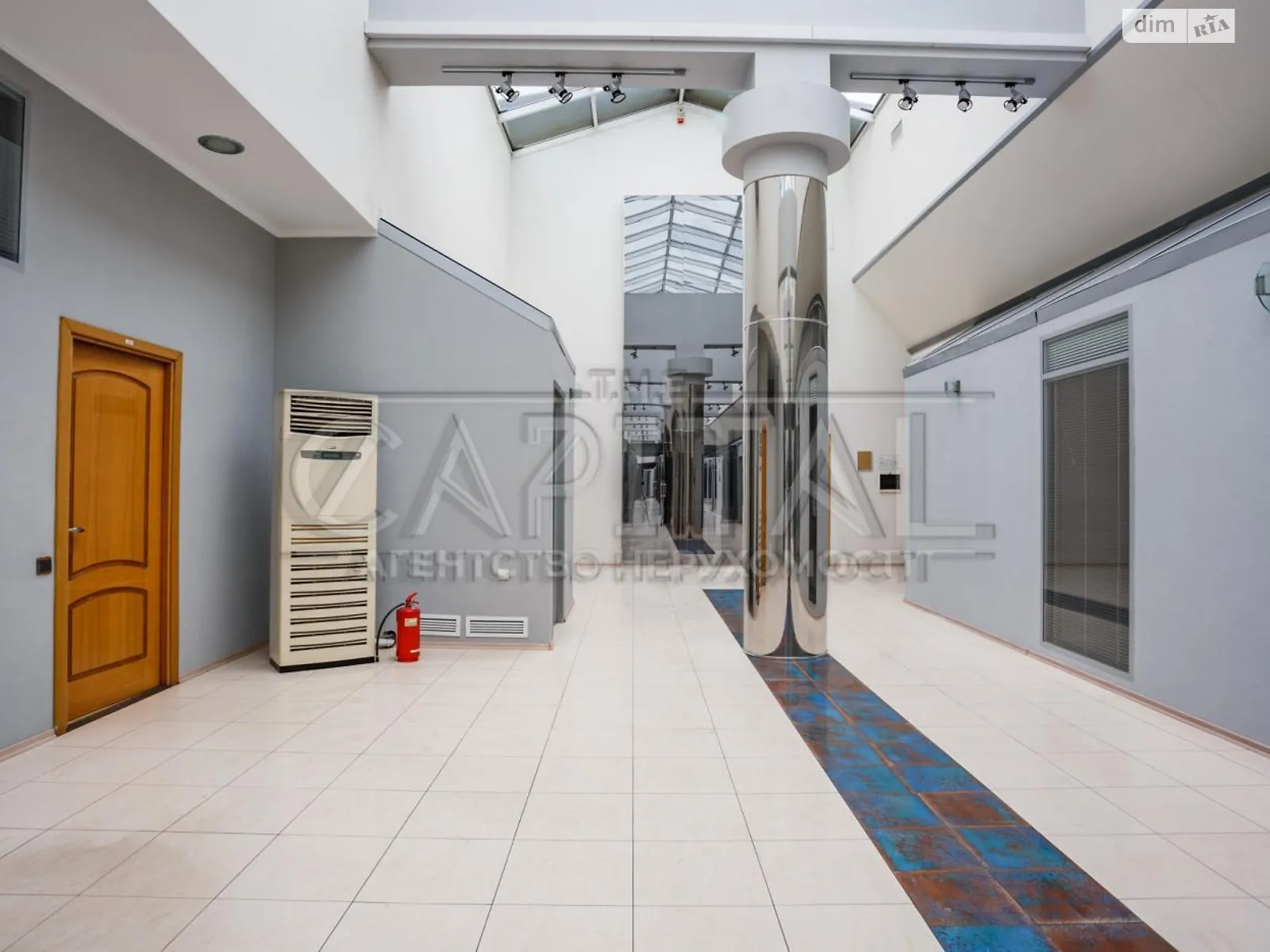 Здається в оренду офіс 2423 кв. м в бізнес-центрі, цена: 33922 $ - фото 1