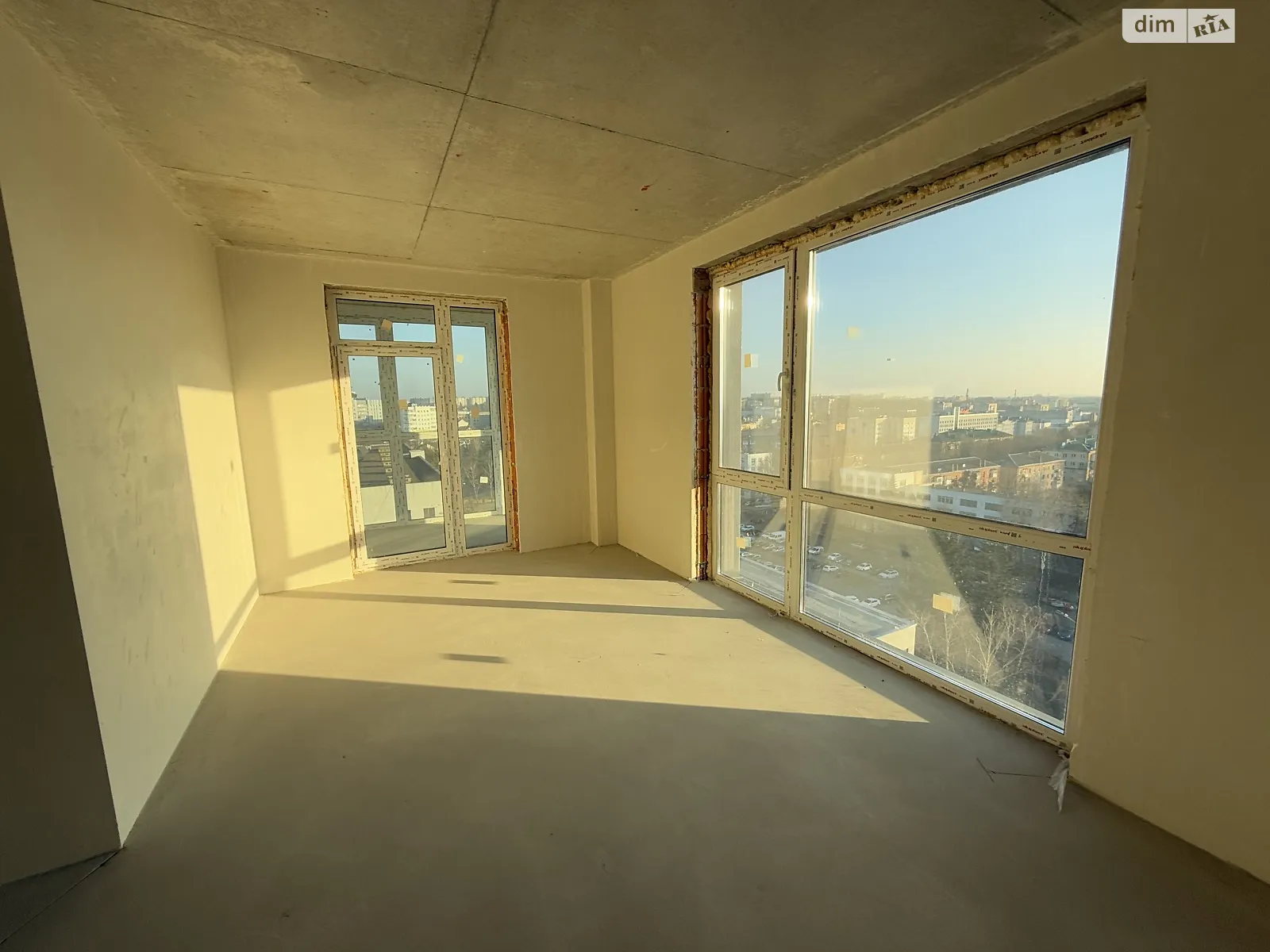 Продается 2-комнатная квартира 67 кв. м в Ровно, ул. Кавказская, 32Б - фото 1
