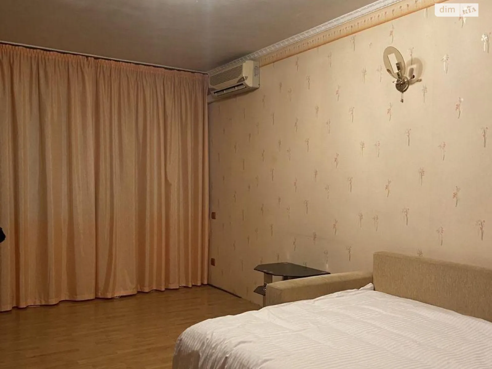 Продается 1-комнатная квартира 34.6 кв. м в Киеве, ул. Романа Ратушного(Волгоградская), 17 - фото 1