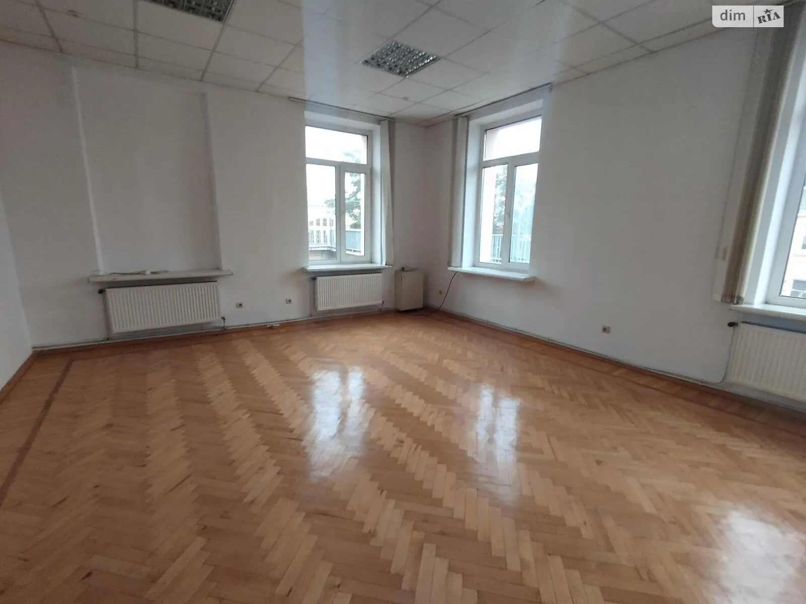 Сдается в аренду офис 200 кв. м в бизнес-центре, цена: 50000 грн - фото 1