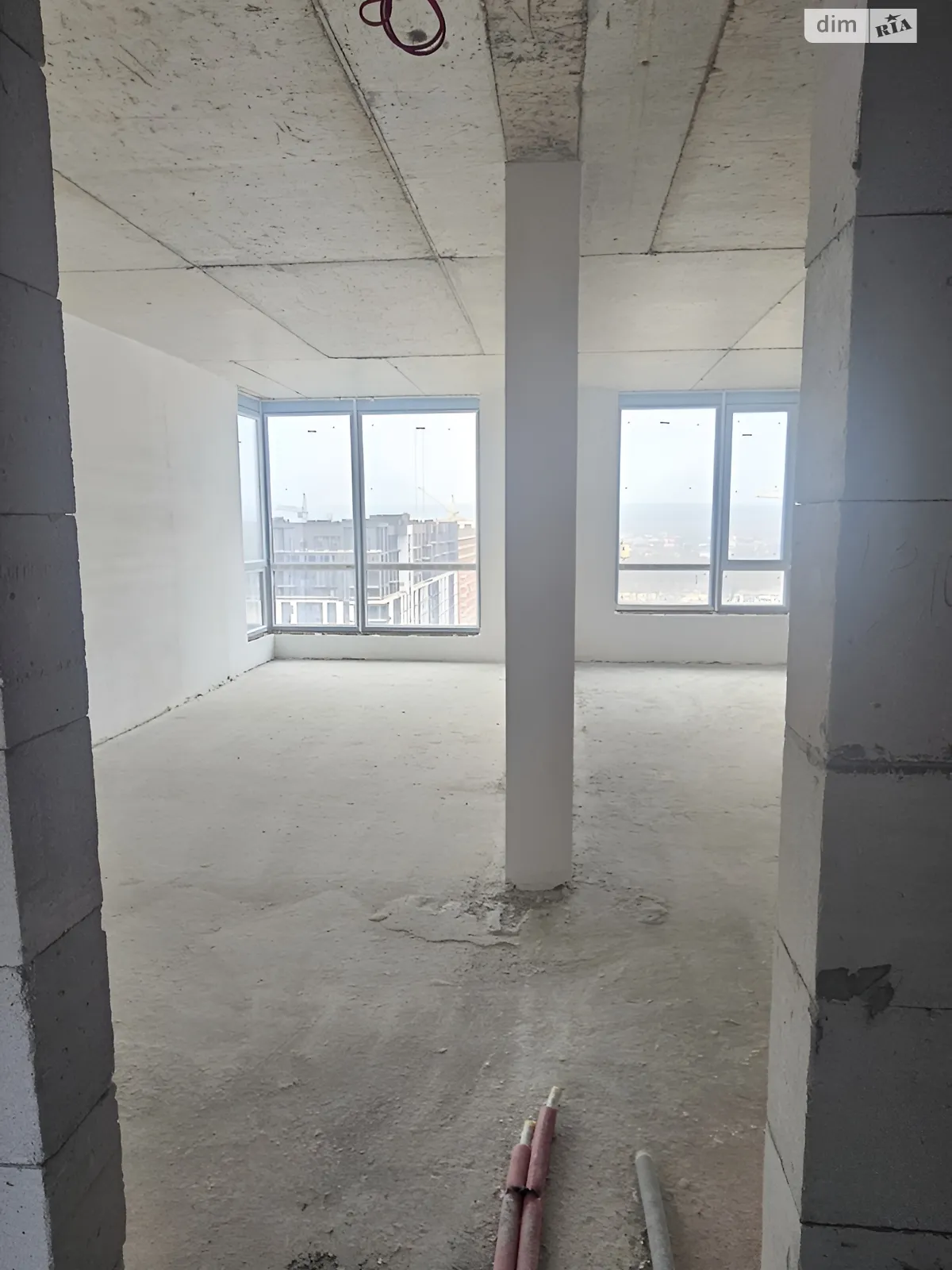 Продается 1-комнатная квартира 45 кв. м в Ивано-Франковске, ул. Ленкавского - фото 1