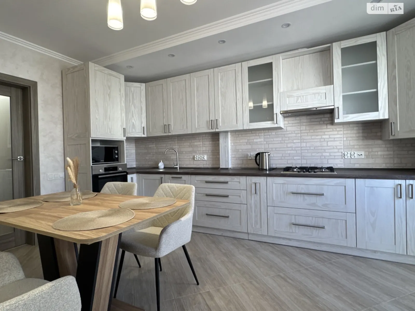 Здається в оренду 2-кімнатна квартира 75 кв. м у Івано-Франківську, вул. Слобідська, 19 - фото 1