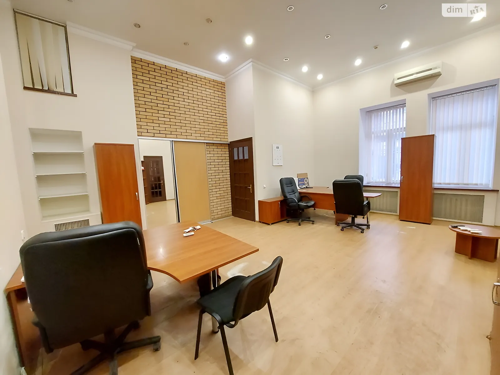 Здається в оренду офіс 128 кв. м в бізнес-центрі, цена: 28000 грн - фото 1