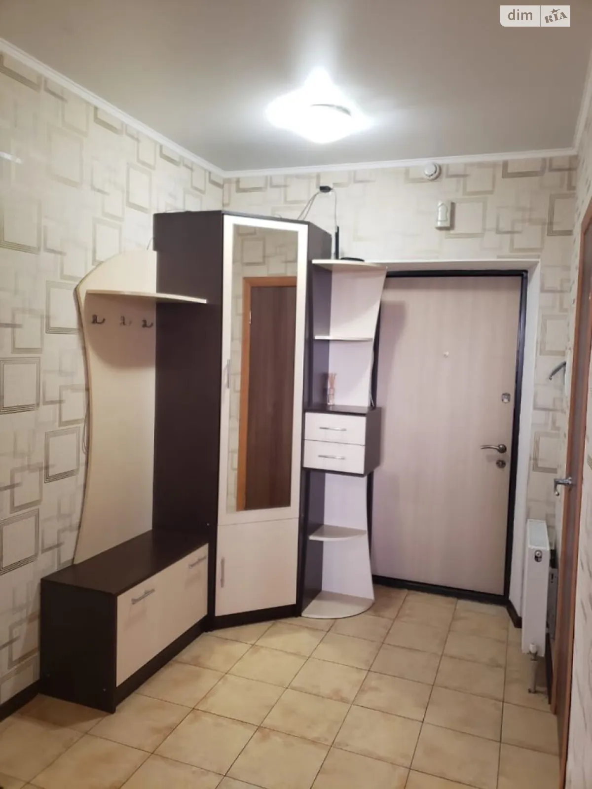 Продается 1-комнатная квартира 37.1 кв. м в Авангарде, ул. Торговая - фото 1