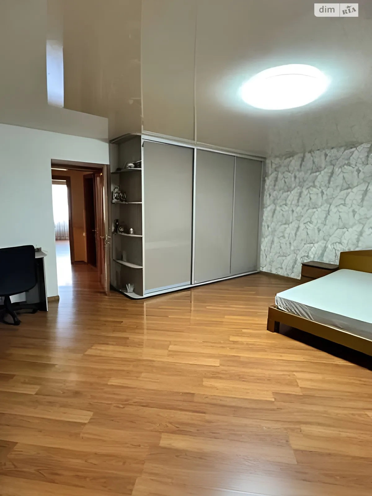 Продається 2-кімнатна квартира 93 кв. м у Одесі, вул. 28-ї Бригади(Паустовського) - фото 1