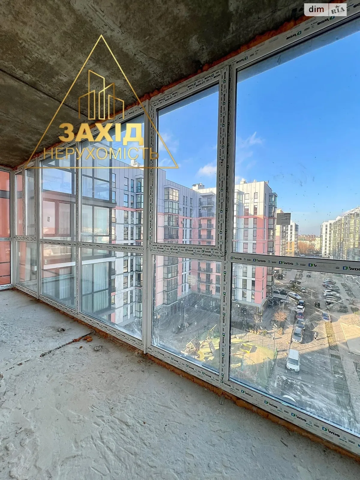 3-кімнатна квартира 96 кв. м у Луцьку, вул. Привокзальна, 10Б - фото 1