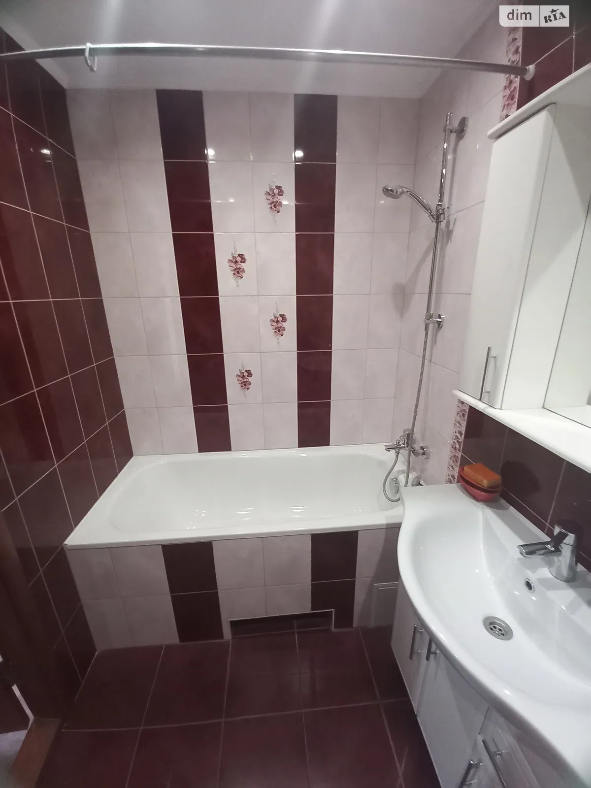 Продається 3-кімнатна квартира 63 кв. м у Вінниці, вул. Стеценка - фото 1