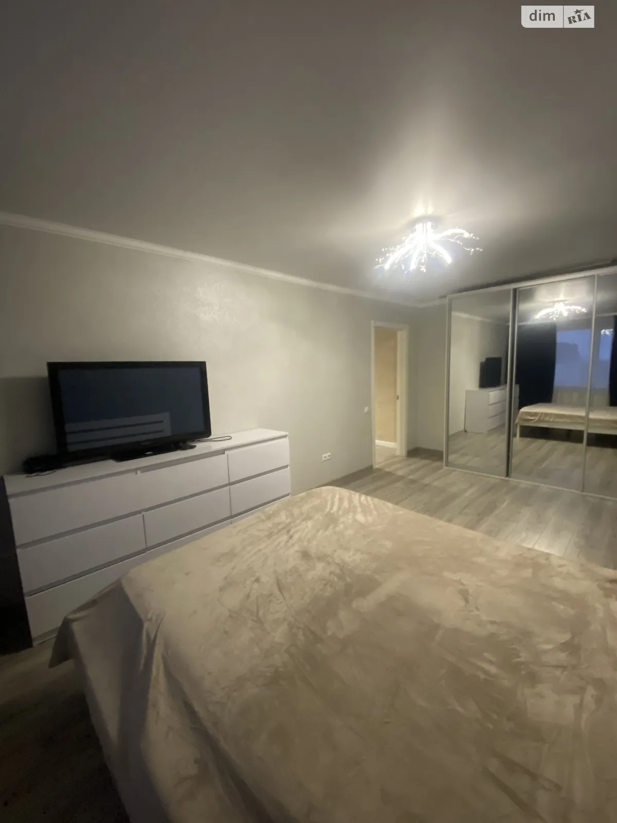 Продается 2-комнатная квартира 65 кв. м в Крюковщине, ул. Жулянская, 2Г - фото 1