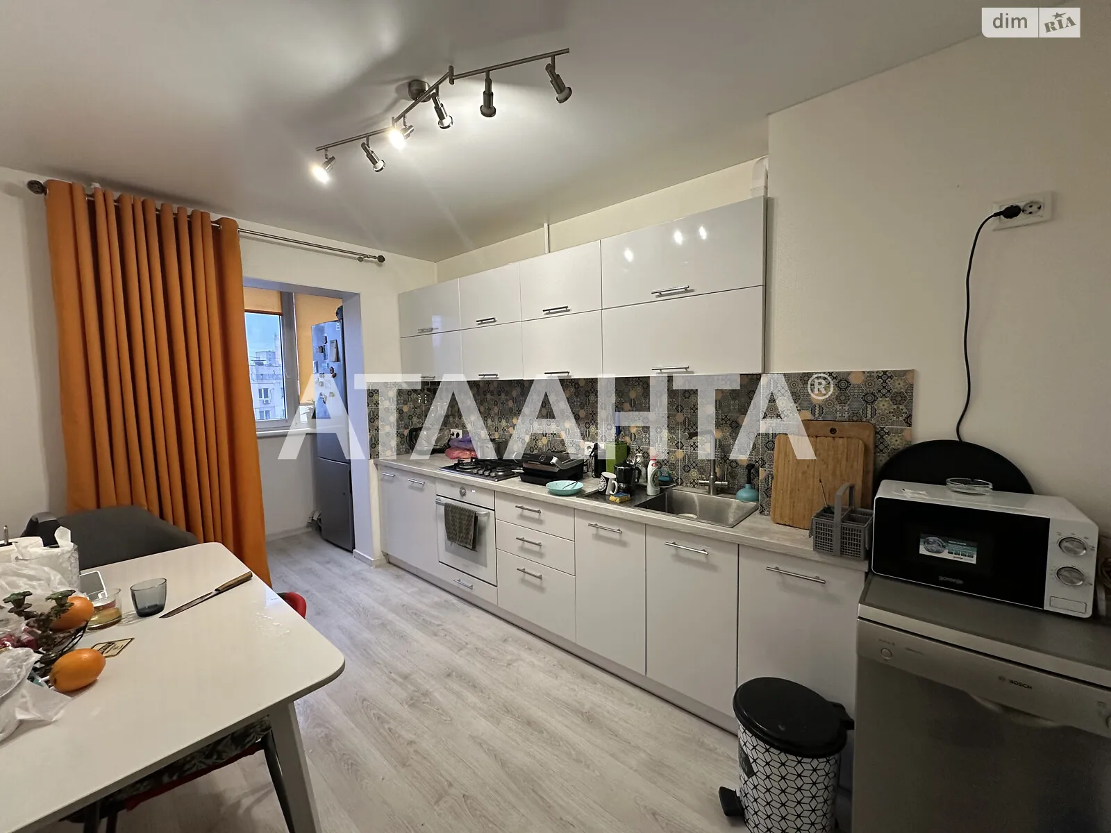Продается 3-комнатная квартира 65 кв. м в Одессе, ул. Скидановская - фото 1