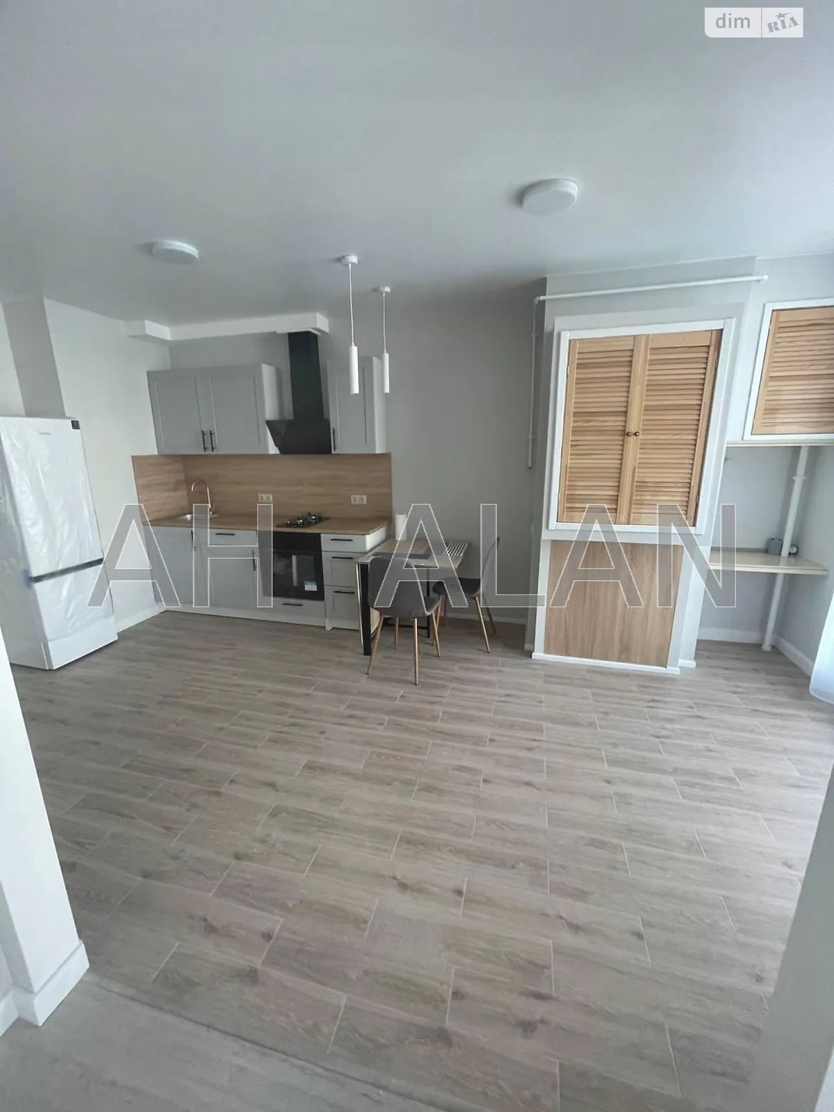Продается 1-комнатная квартира 48 кв. м в Киеве, ул. Центральная, 19 - фото 1