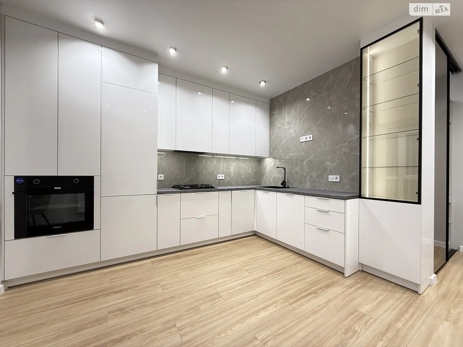 Продается 1-комнатная квартира 48 кв. м в Ровно, ул. Студенческая, 24А - фото 1