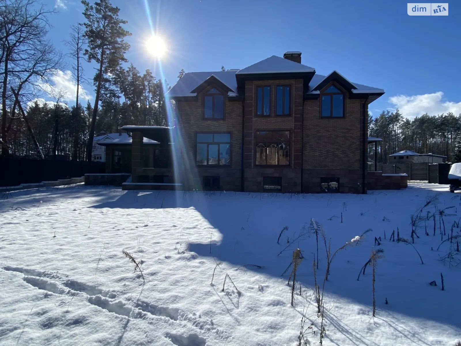Продается дом на 2 этажа 490 кв. м с беседкой, цена: 350000 $ - фото 1