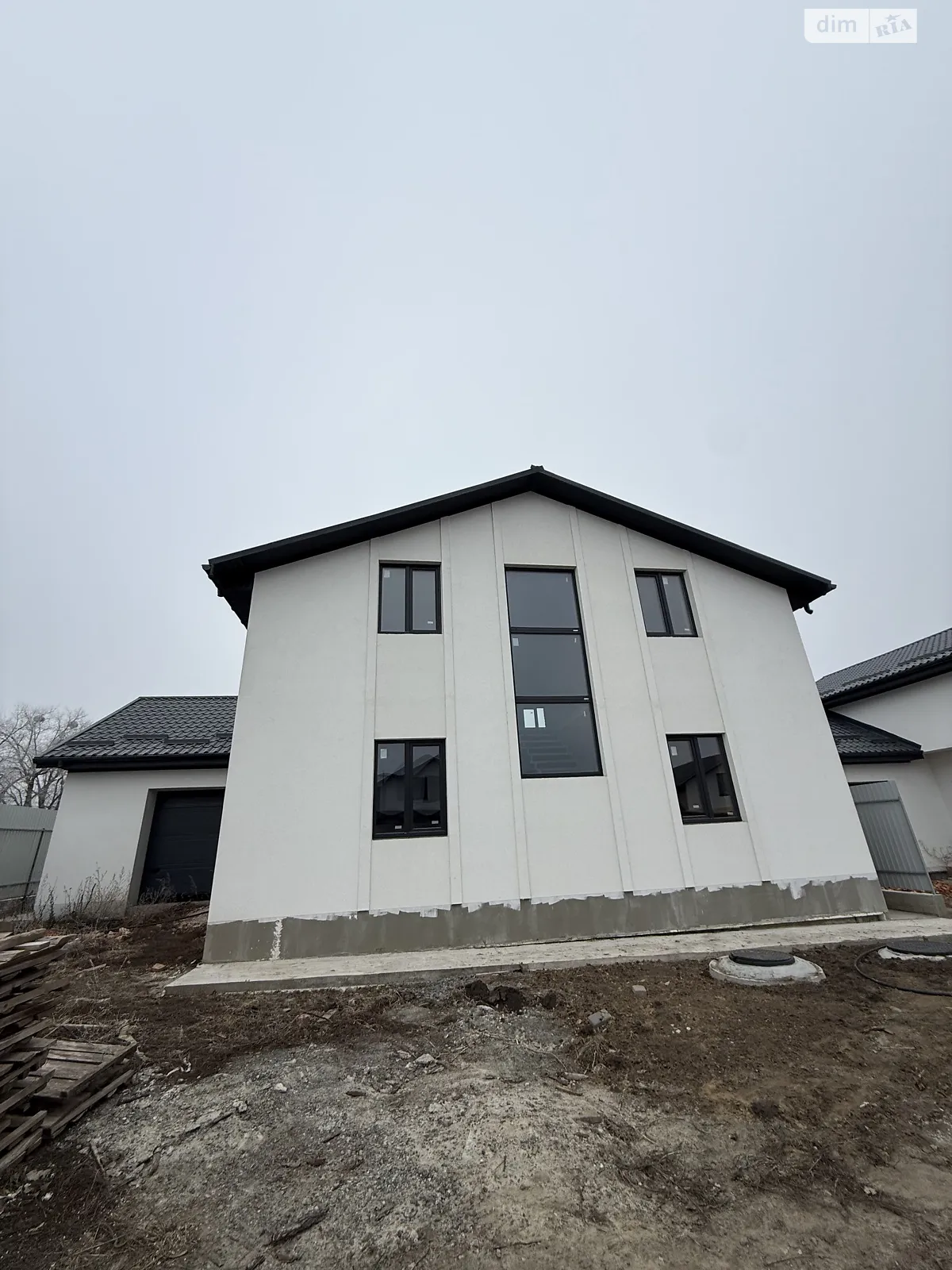 Продається будинок 2 поверховий 200 кв. м з каміном, цена: 112500 $ - фото 1