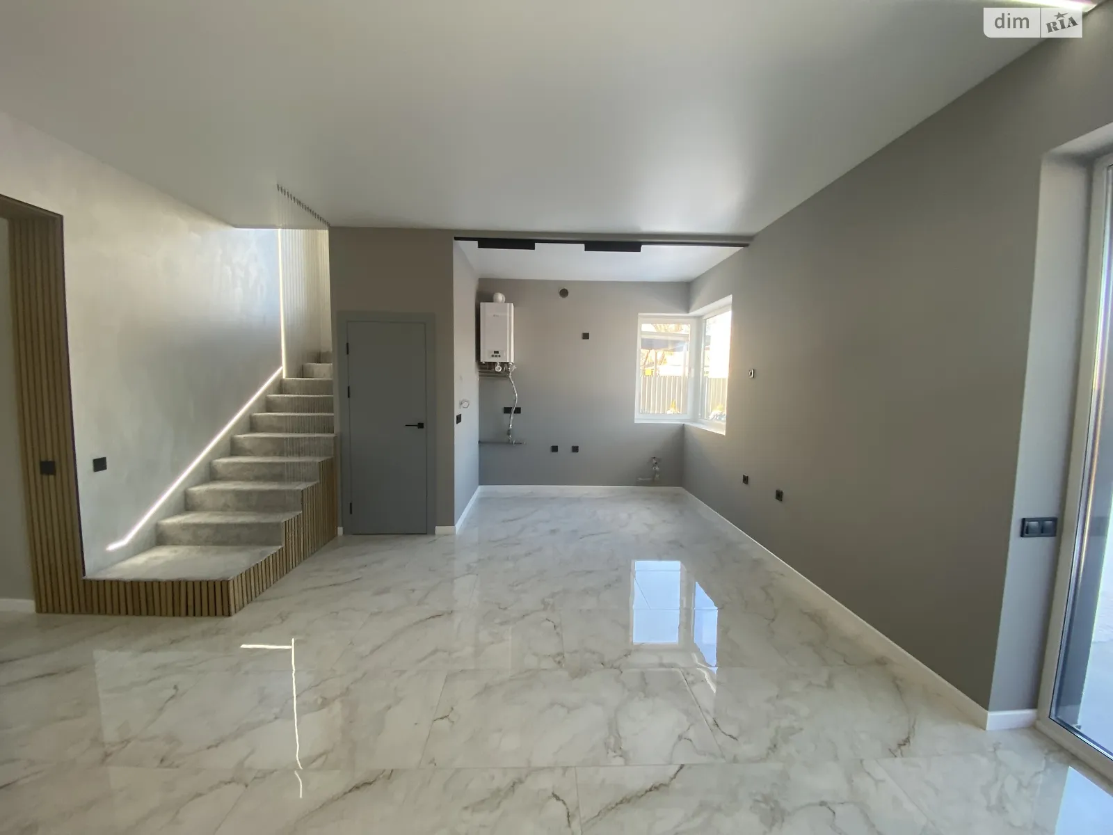 Продается дом на 2 этажа 120 кв. м с террасой, цена: 195000 $ - фото 1