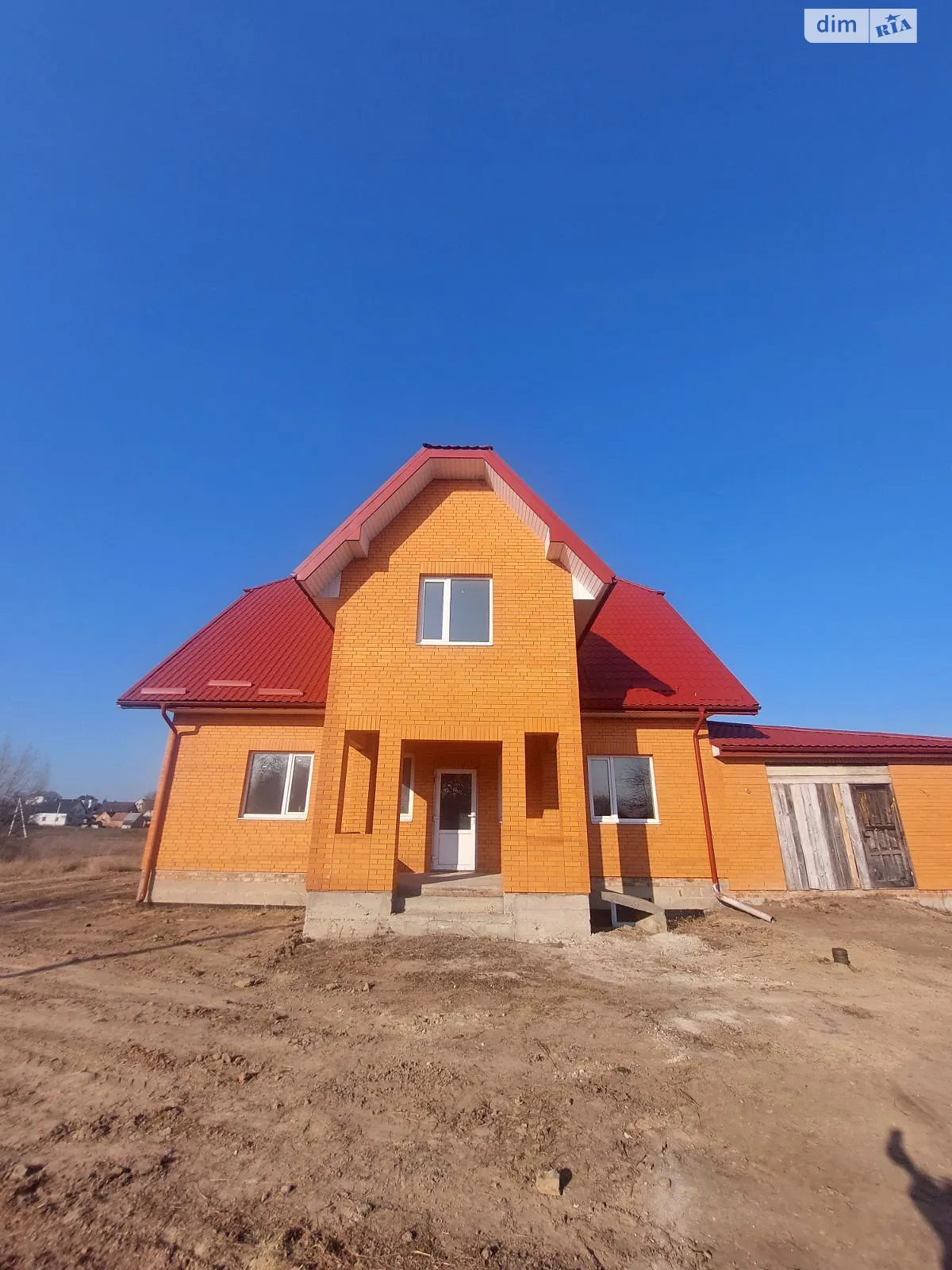 Продается дом на 2 этажа 270 кв. м с камином, цена: 115000 $ - фото 1