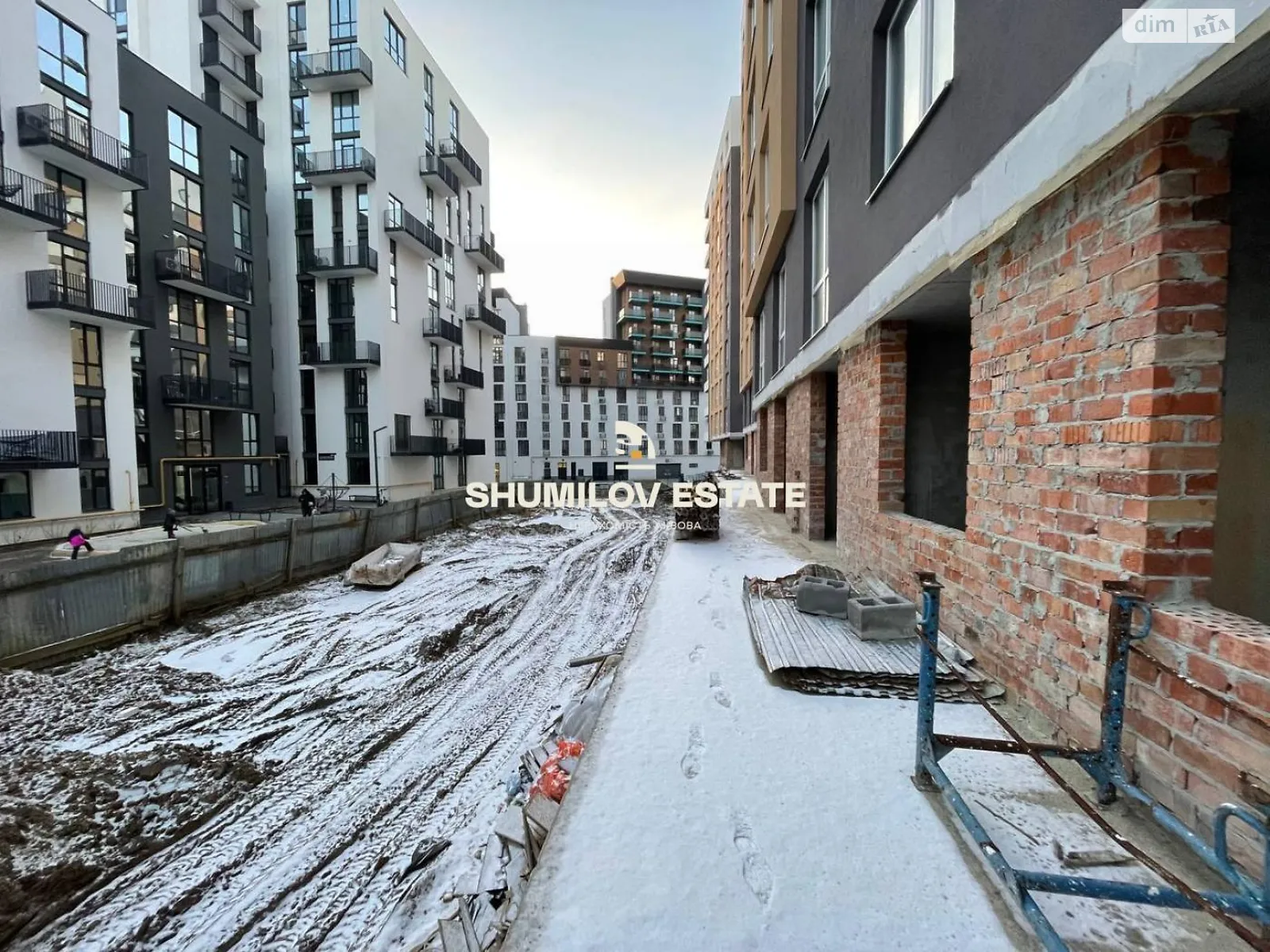 Продается офис 122 кв. м в бизнес-центре, цена: 96800 $ - фото 1