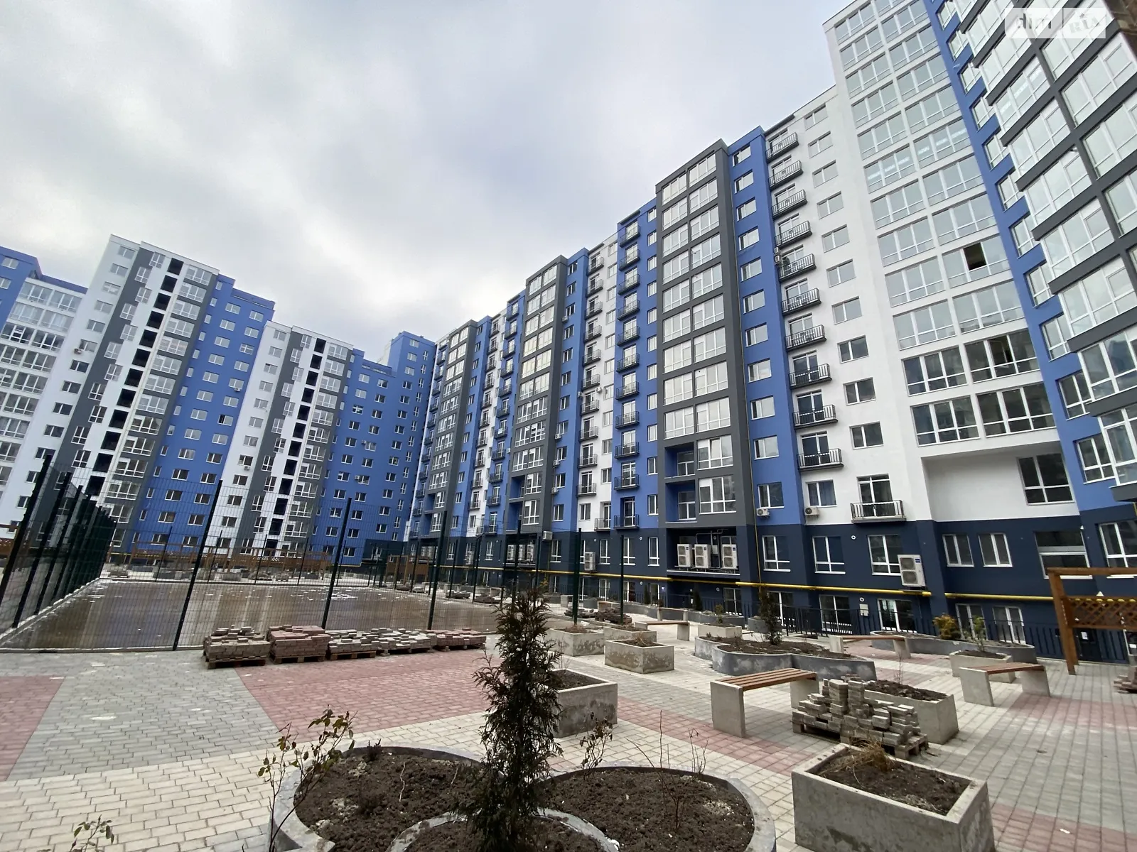 Продається 2-кімнатна квартира 67.3 кв. м у Івано-Франківську, вул. Княгинин, 44 корпус 17 - фото 1
