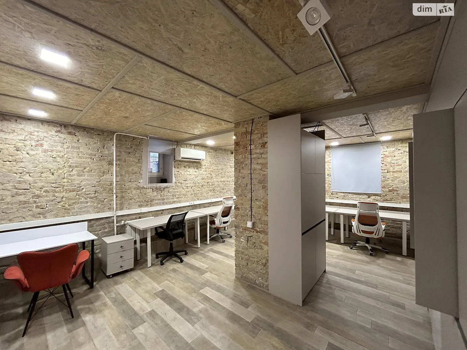 Сдается в аренду офис 45.5 кв. м в бизнес-центре, цена: 25000 грн - фото 1