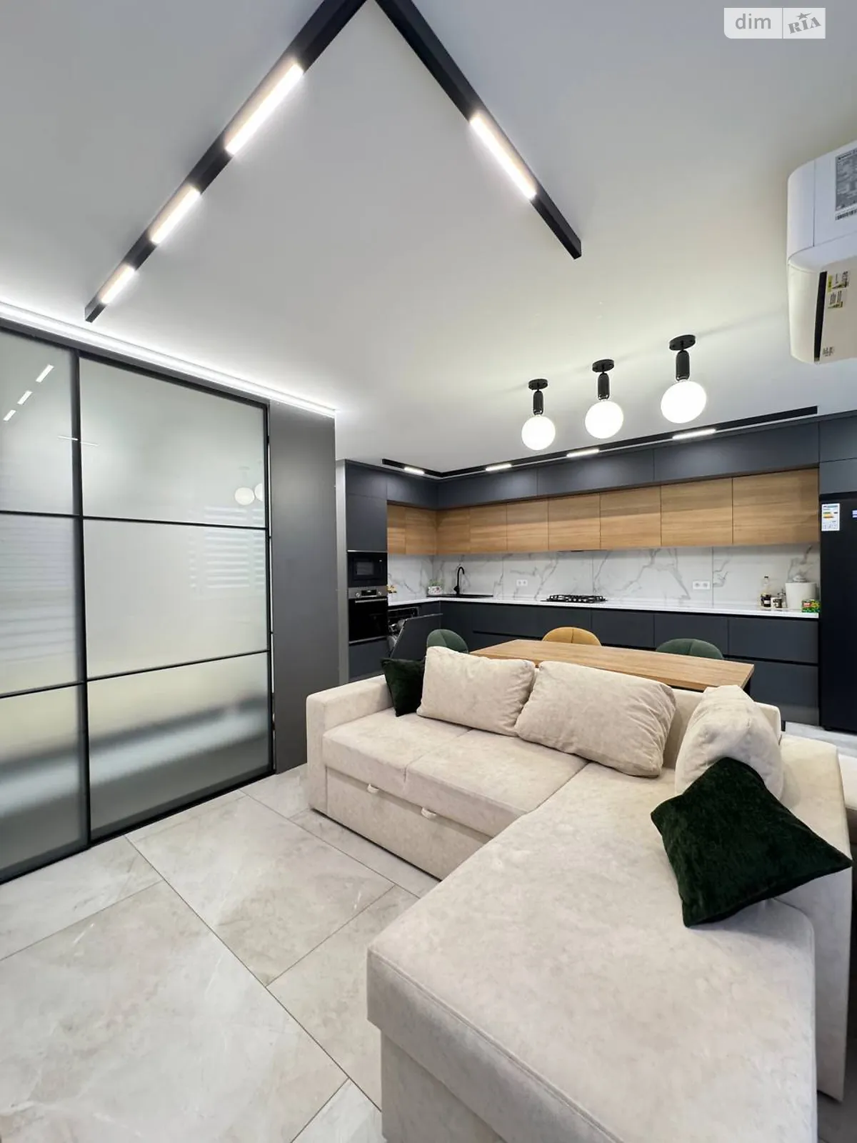 1-комнатная квартира 45 кв. м в Тернополе, ул. Белогорская, 18Д - фото 1