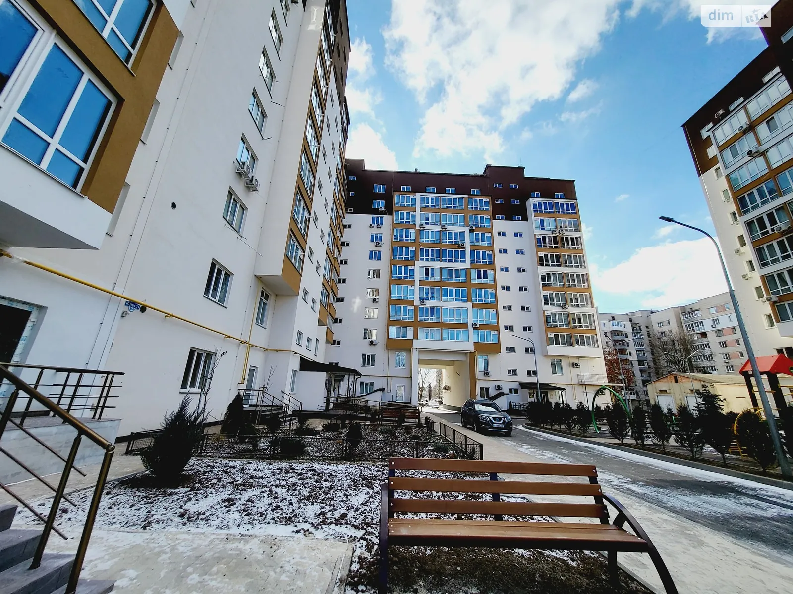 Продается 2-комнатная квартира 63 кв. м в Виннице, просп. Юности - фото 1