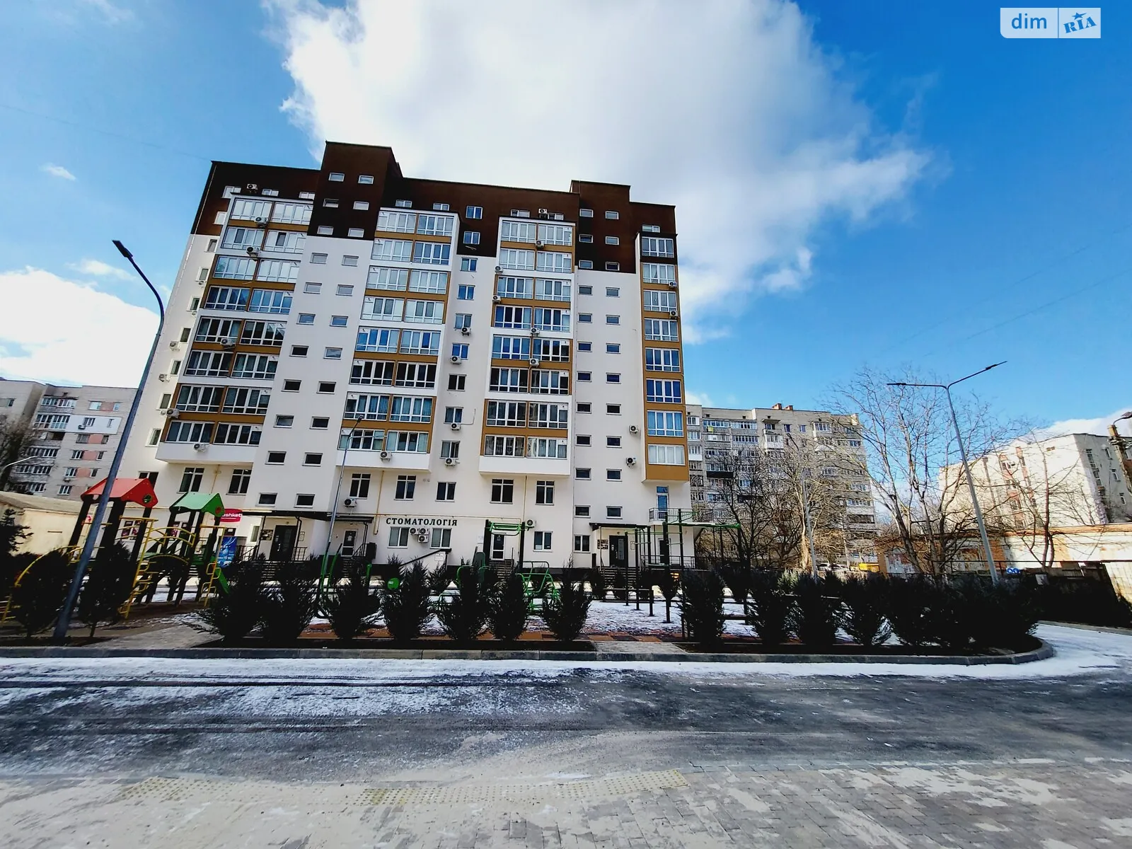 Продается 3-комнатная квартира 116.6 кв. м в Виннице, просп. Юности - фото 1