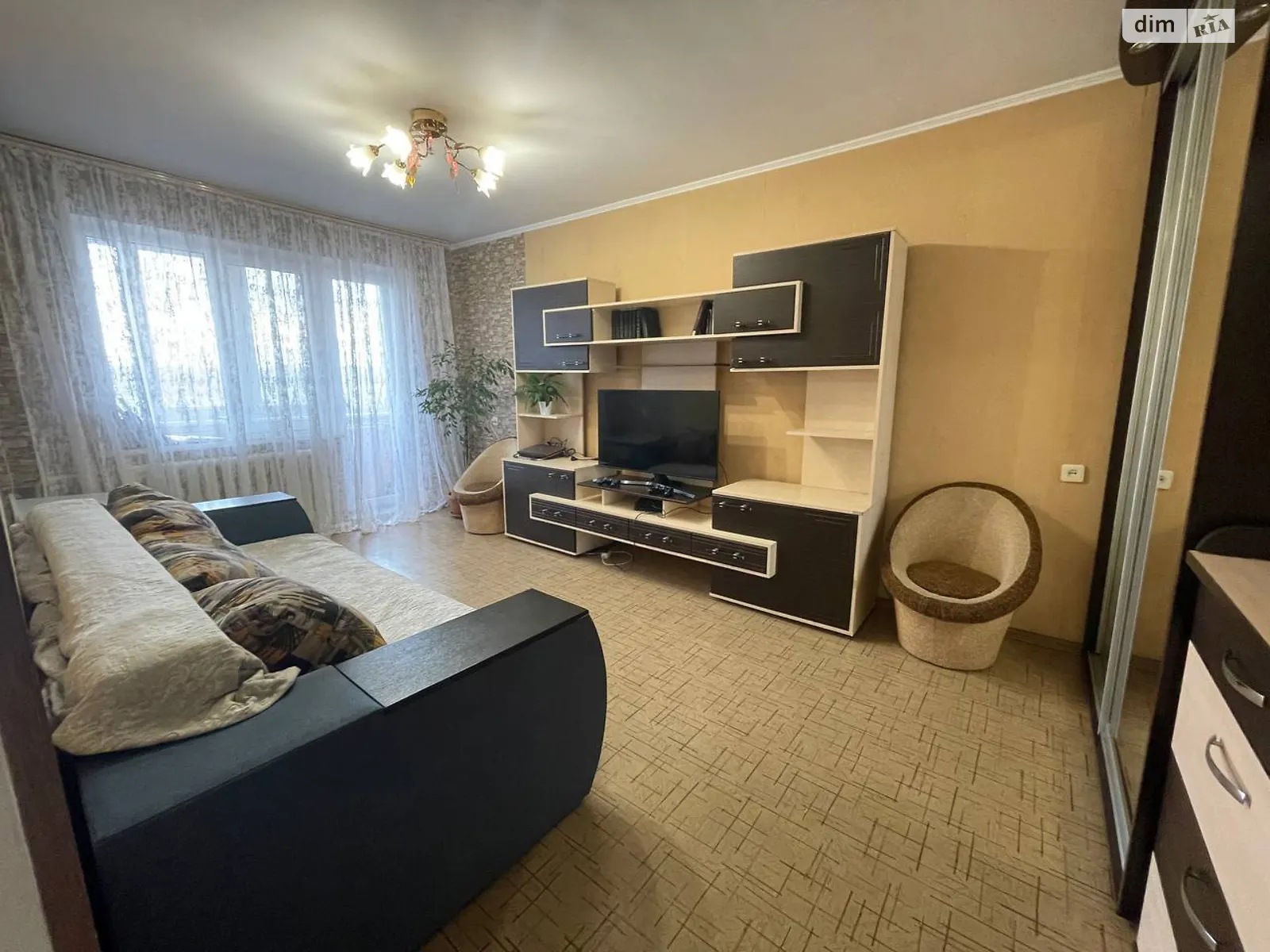 Продається 2-кімнатна квартира 53.9 кв. м у Дніпрі, пров. Добровольців, 2 - фото 1