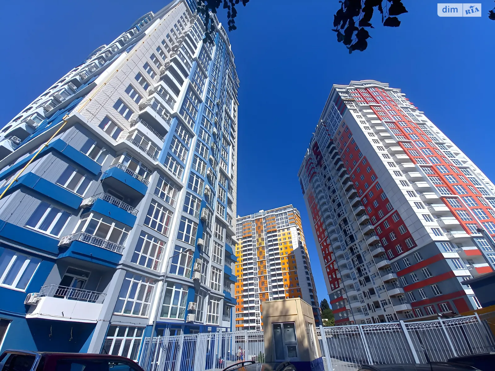 Продается 1-комнатная квартира 44 кв. м в Одессе, просп. Гагарина, 19 корпус 4 - фото 1
