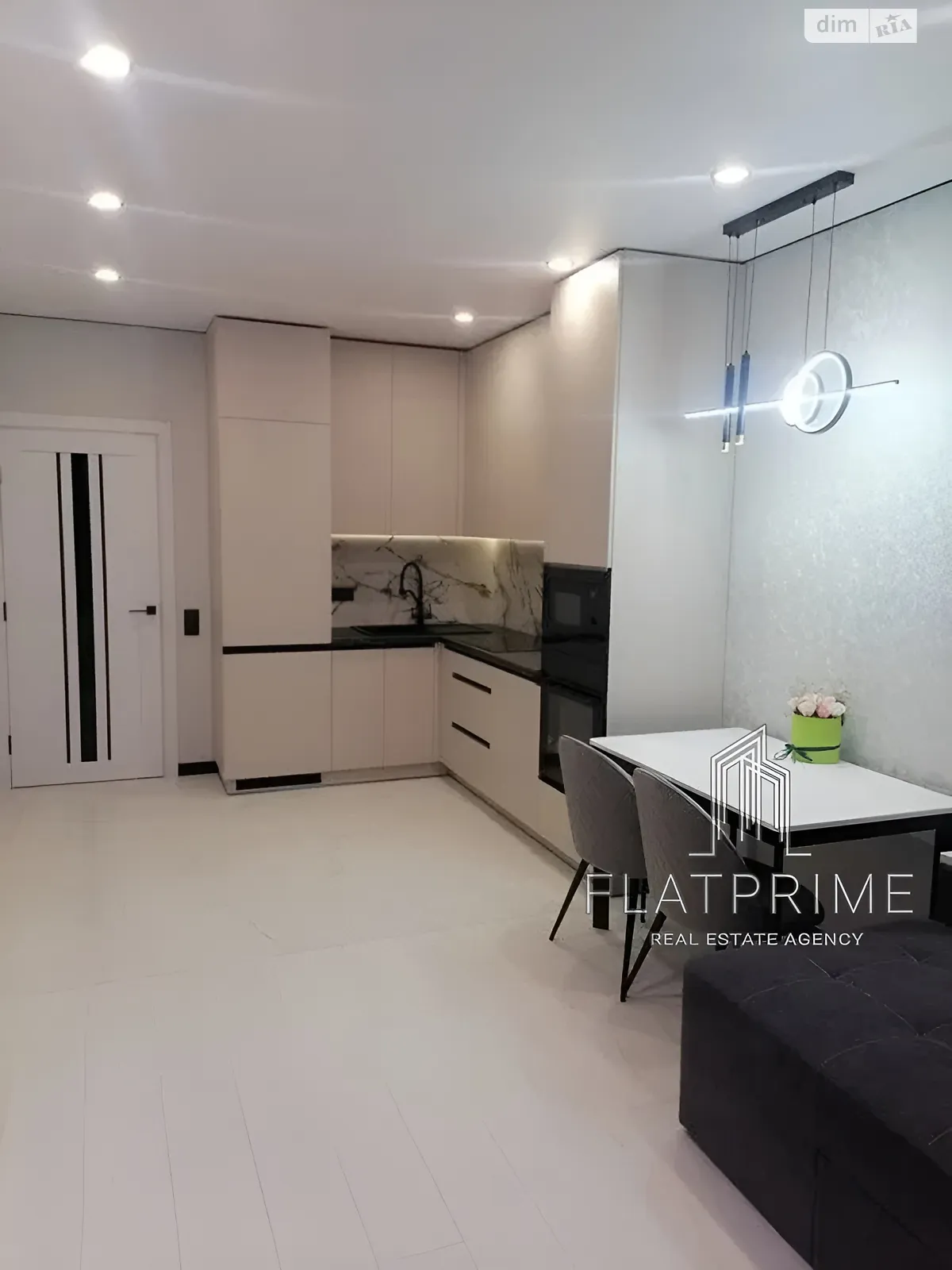 Продается 2-комнатная квартира 68.9 кв. м в Киеве, ул. Александра Олеся, 9 - фото 1