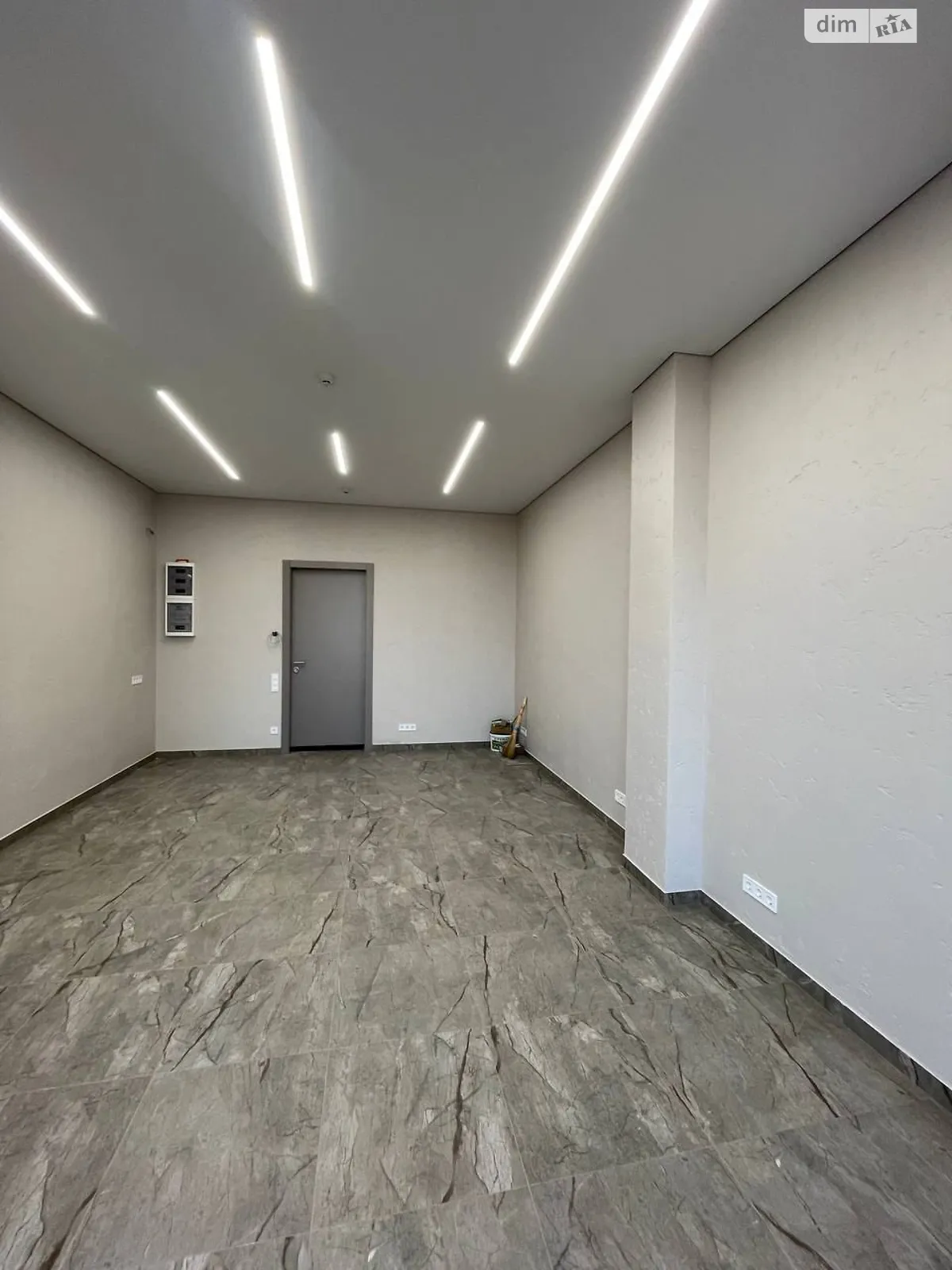 Продається офіс 33 кв. м в бізнес-центрі, цена: 67000 $ - фото 1